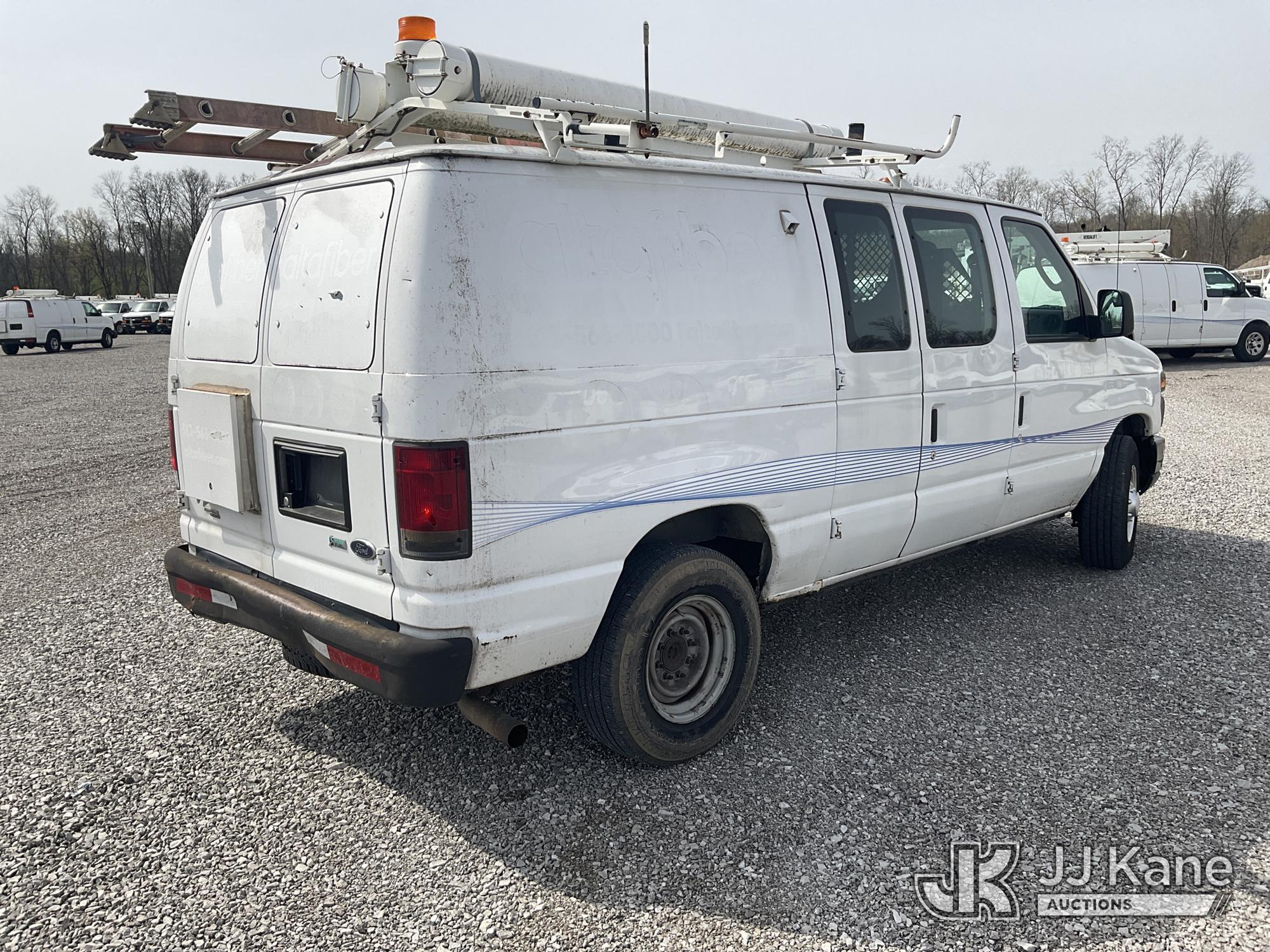 (Verona, KY) 2011 Ford E250 Cargo Van Runs & Moves) (Rust Damage