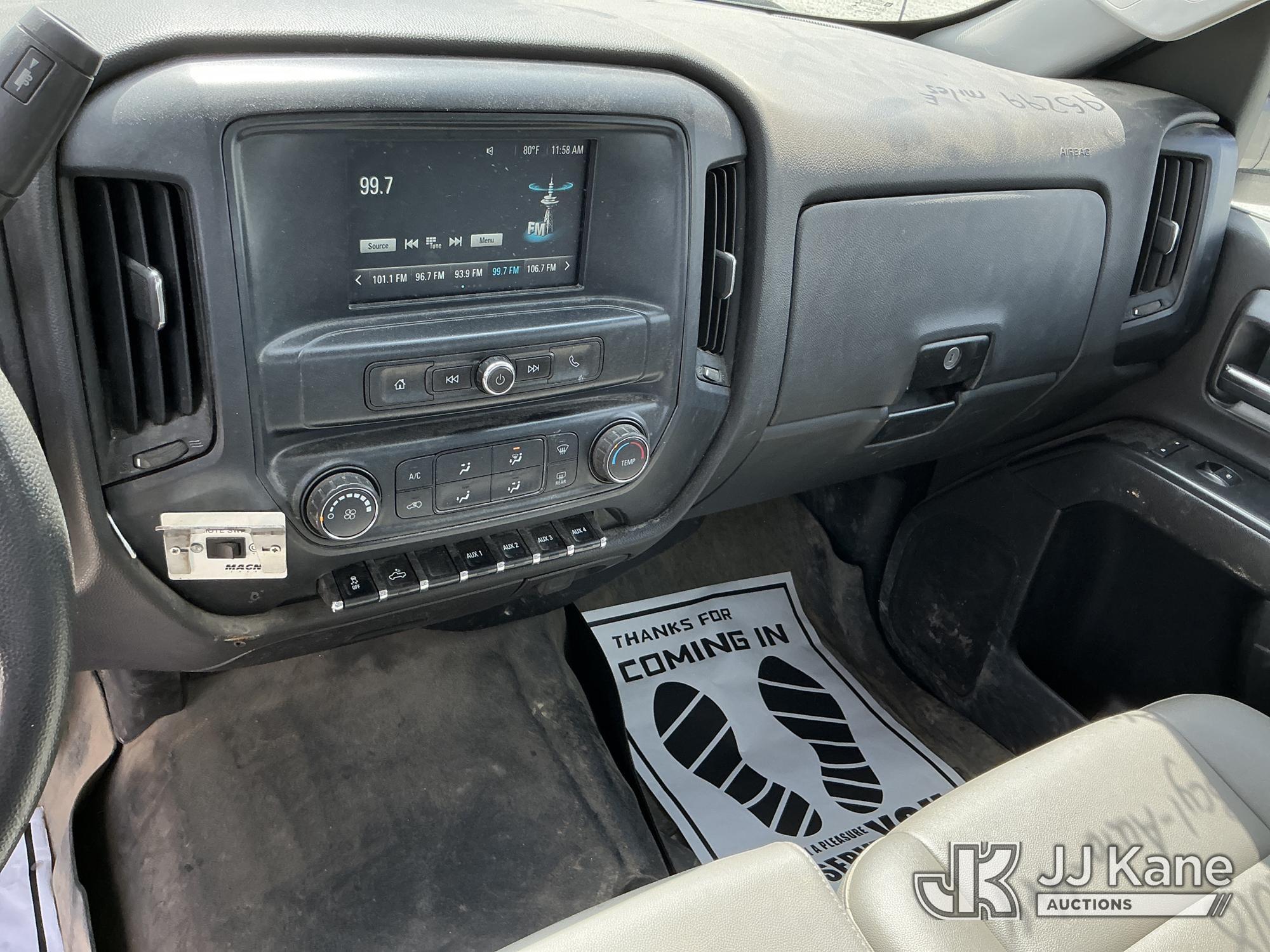 (China Grove, NC) 2018 Chevrolet Silverado 2500HD 4x4 Extended-Cab Pickup Truck Runs & Moves) (Check