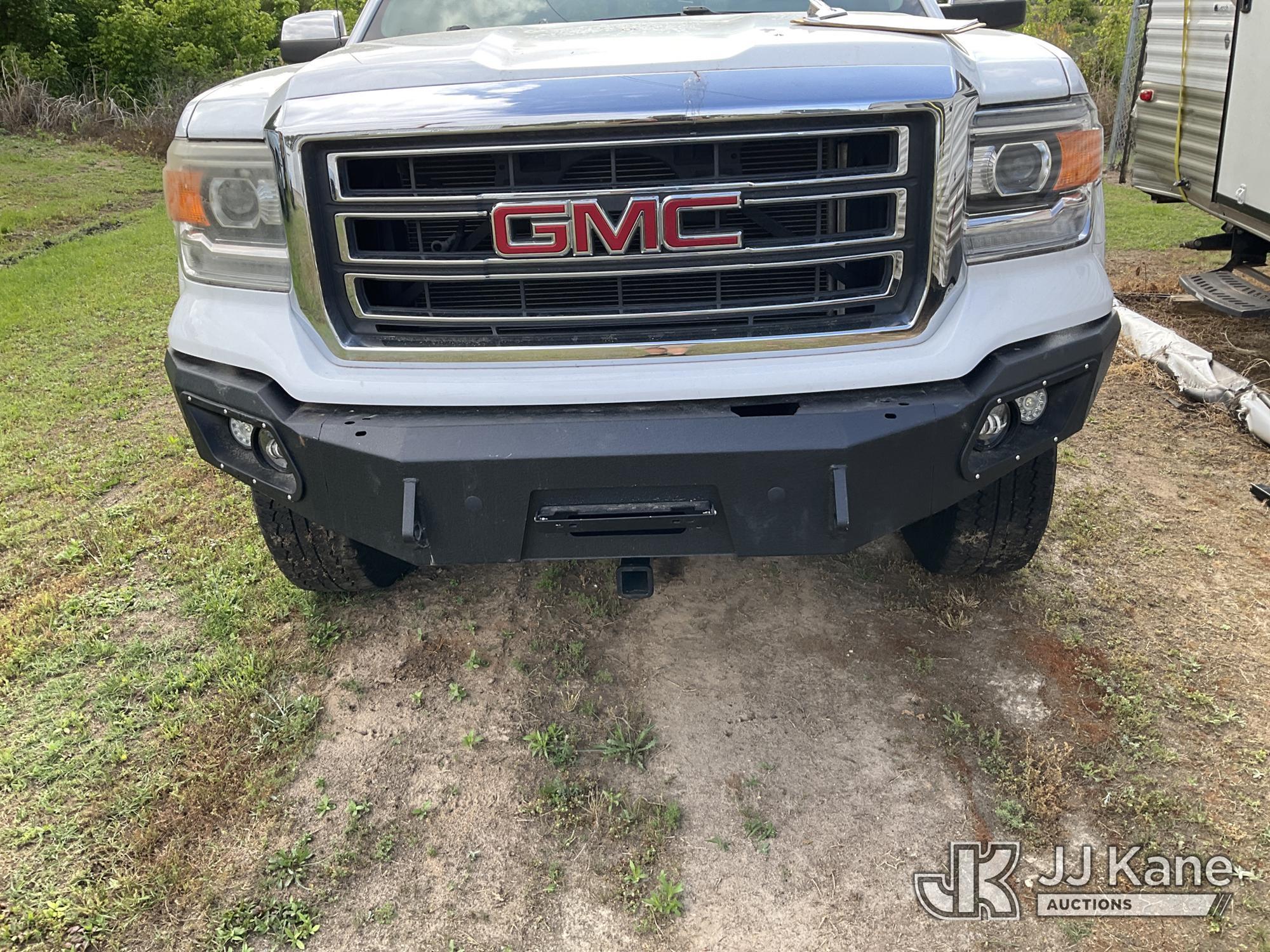 (Florence, SC) 2015 GMC Sierra 1500 4x4 Crew-Cab Pickup Truck Not Running Condition Unknown) (Parts