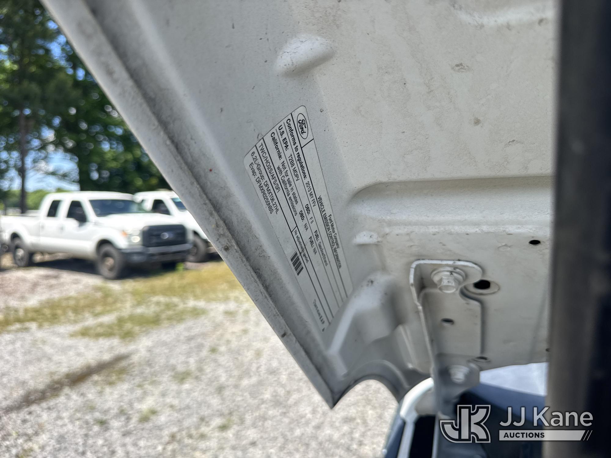 (Wakefield, VA) 2013 Ford F250 Crew-Cab Pickup Truck Runs & Moves) (Check Engine Light On, Body/Pain