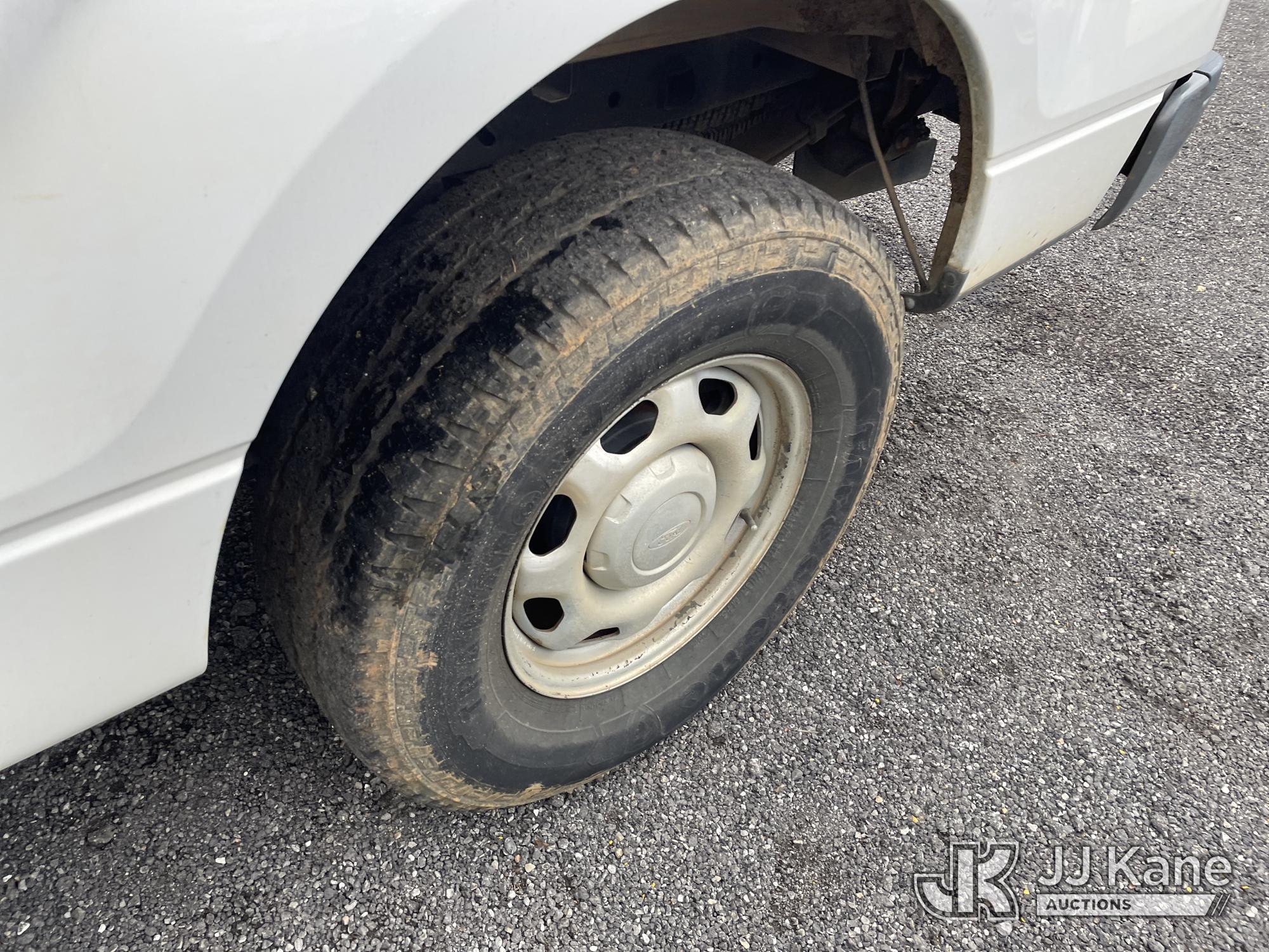 (Albertville, AL) 2012 Ford F150 4x4 Crew-Cab Pickup Truck, (Municipality Owned) Runs & Moves) (Jump