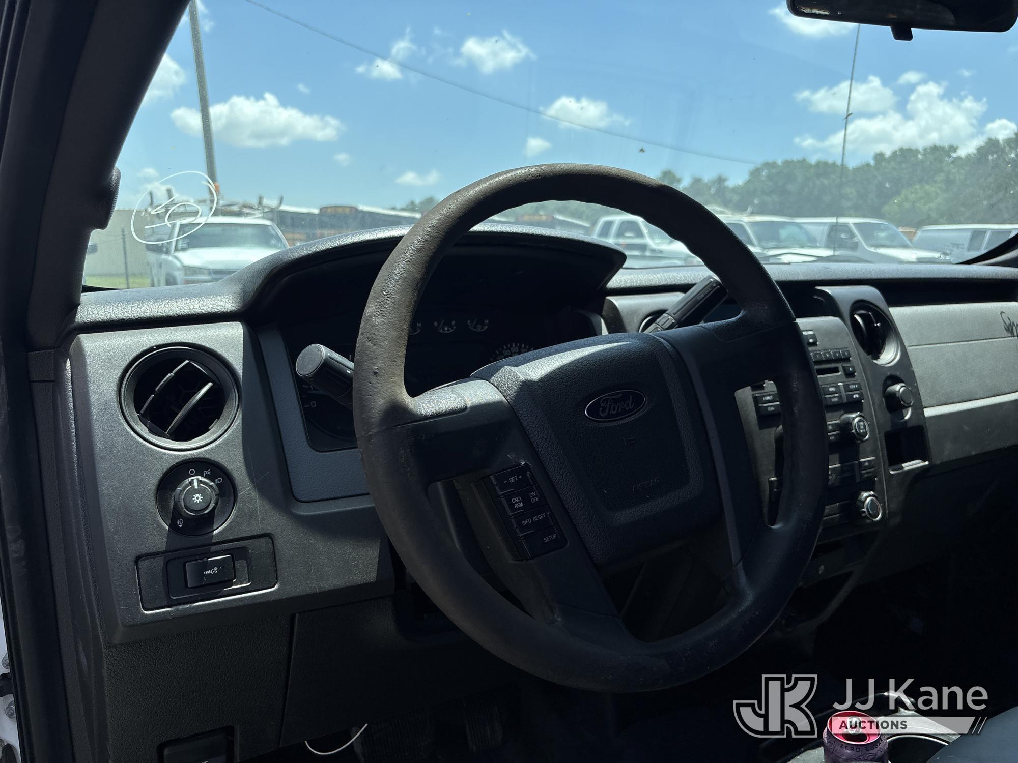 (Tampa, FL) 2014 Ford F150 4x4 Extended-Cab Pickup Truck Runs & Moves) (Body & Paint Damage