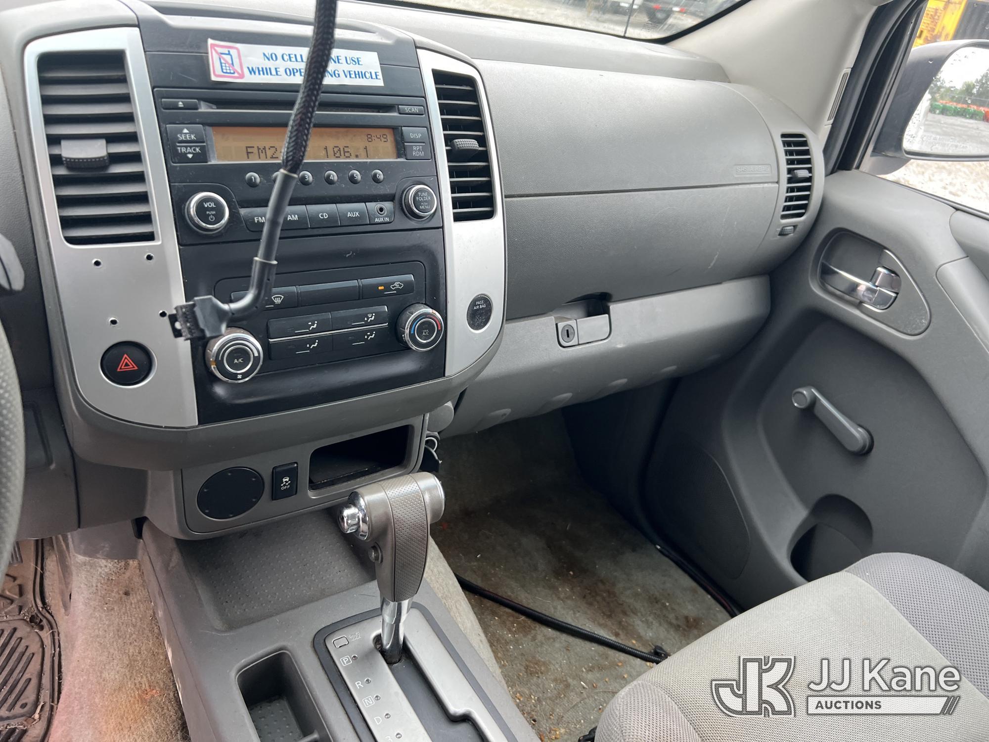(Villa Rica, GA) 2016 Nissan Frontier Extended-Cab Pickup Truck Runs & Moves) (Check Engine Light On