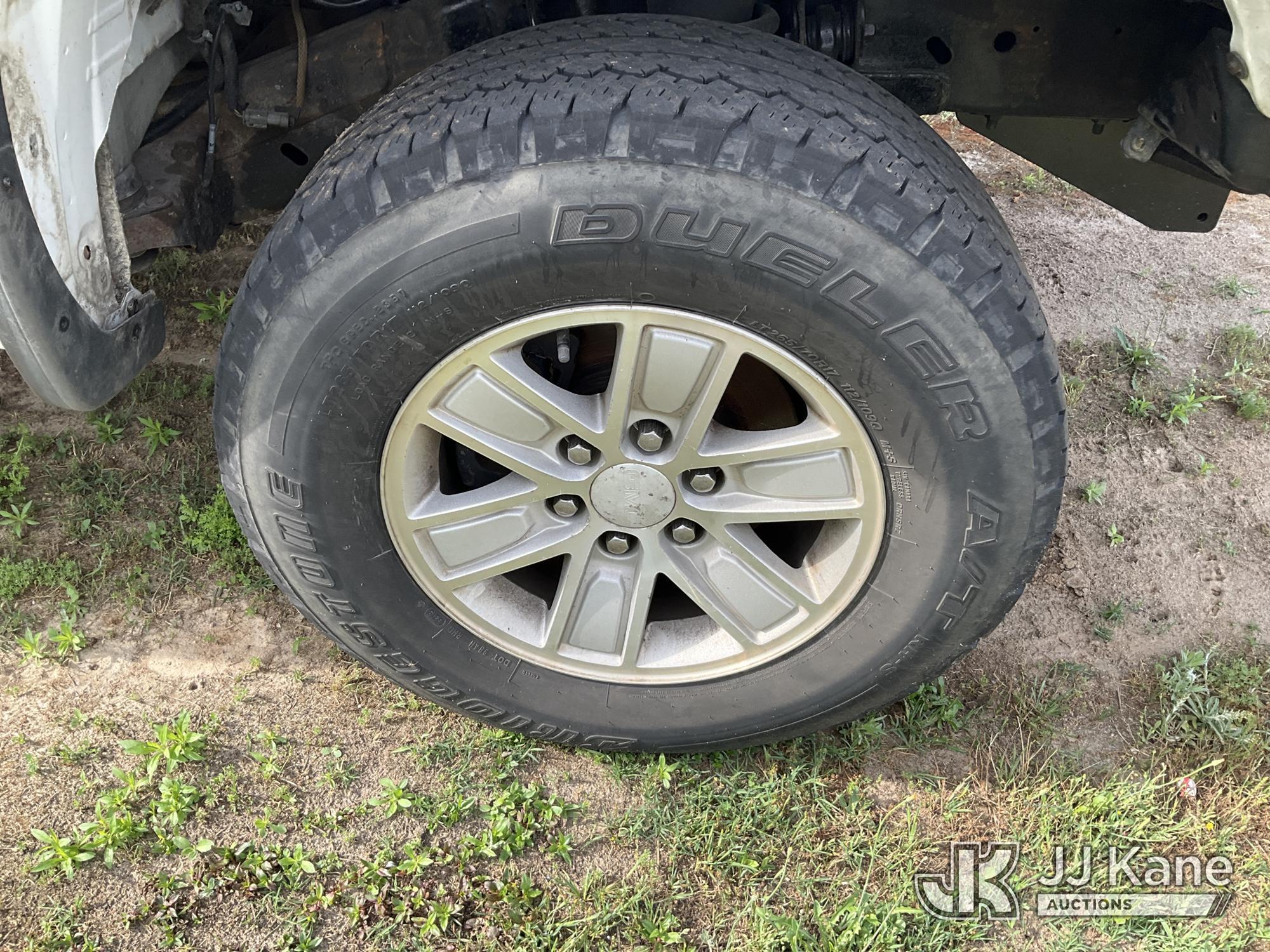 (Florence, SC) 2015 GMC Sierra 1500 4x4 Crew-Cab Pickup Truck Not Running Condition Unknown) (Parts