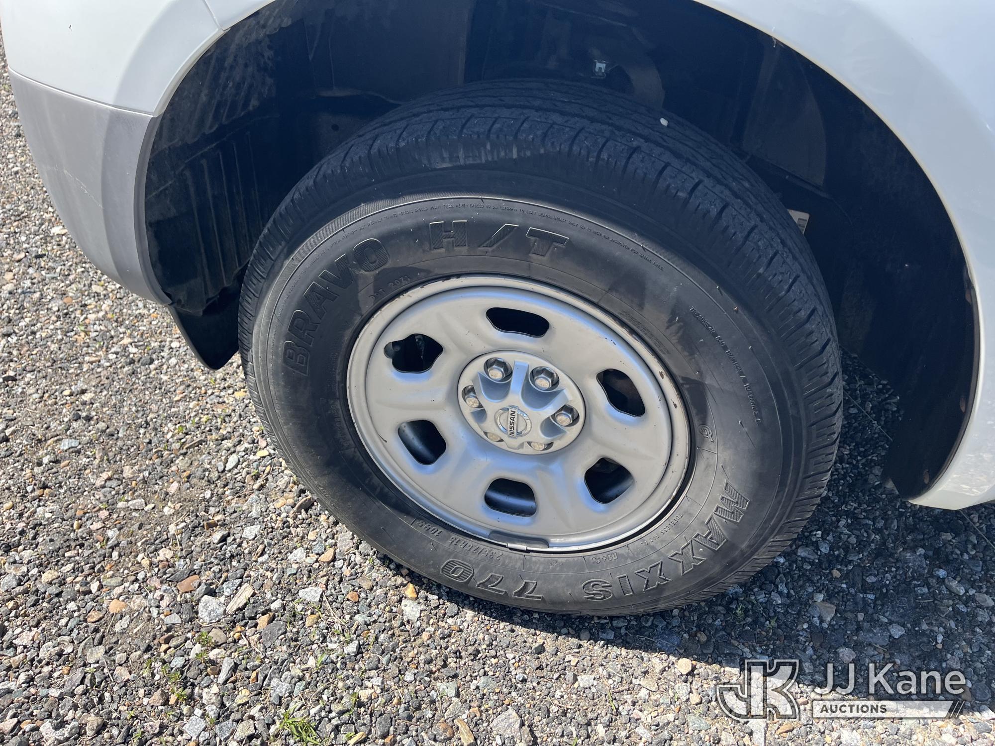 (Chester, VA) 2015 Nissan Frontier Extended-Cab Pickup Truck Runs & Moves