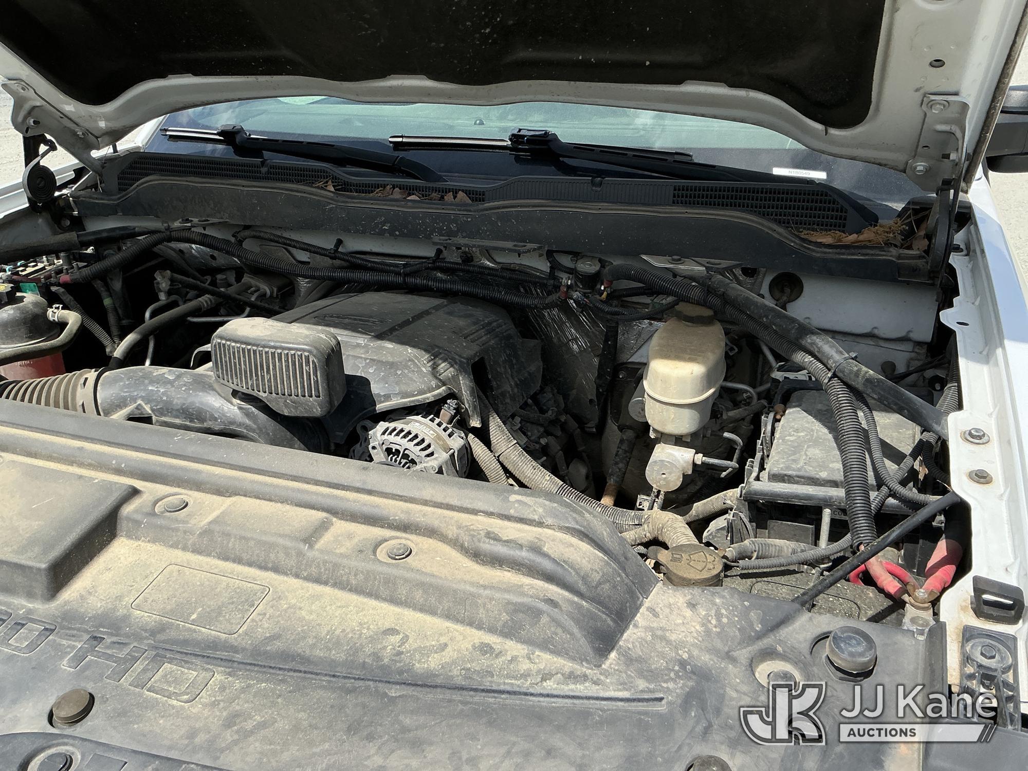 (China Grove, NC) 2018 Chevrolet Silverado 2500HD 4x4 Extended-Cab Pickup Truck Runs & Moves) (Check