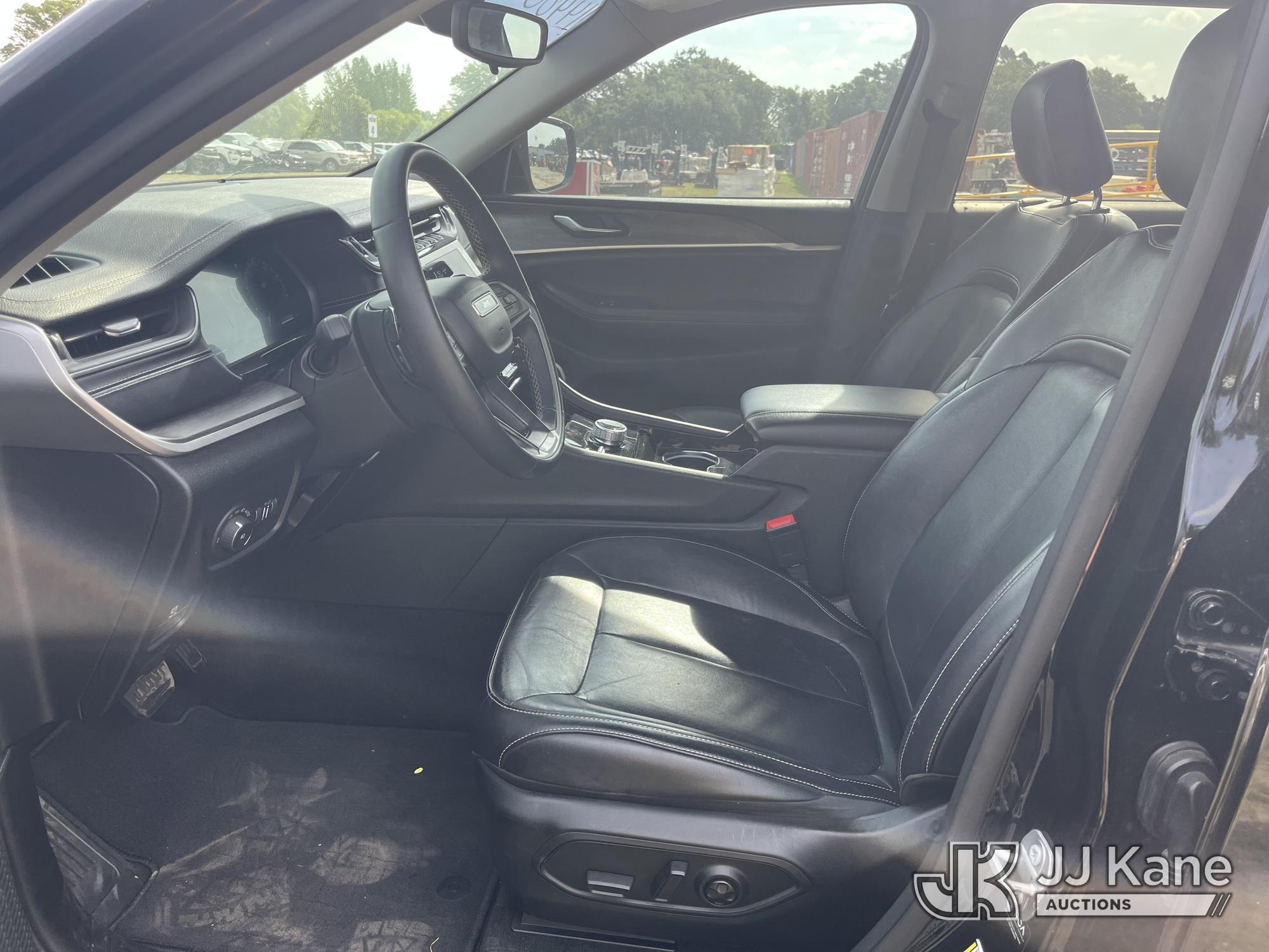 (Tampa, FL) 2021 Jeep Grand Cherokee 4x4 4-Door Sport Utility Vehicle, Former Police Vehicle Hillsbo