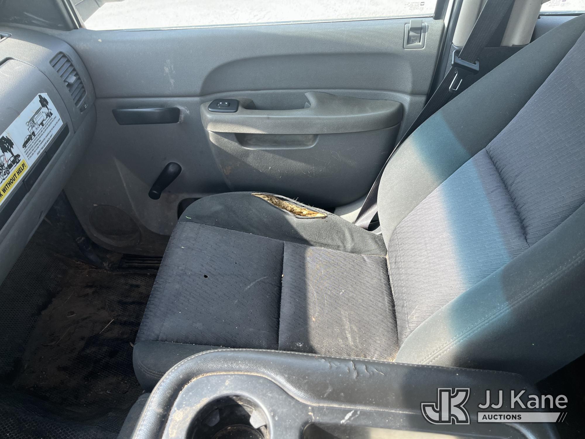 (Chester, VA) 2012 Chevrolet Silverado 2500HD 4x4 Crew-Cab Pickup Truck Runs & Moves) (Engine Tick,