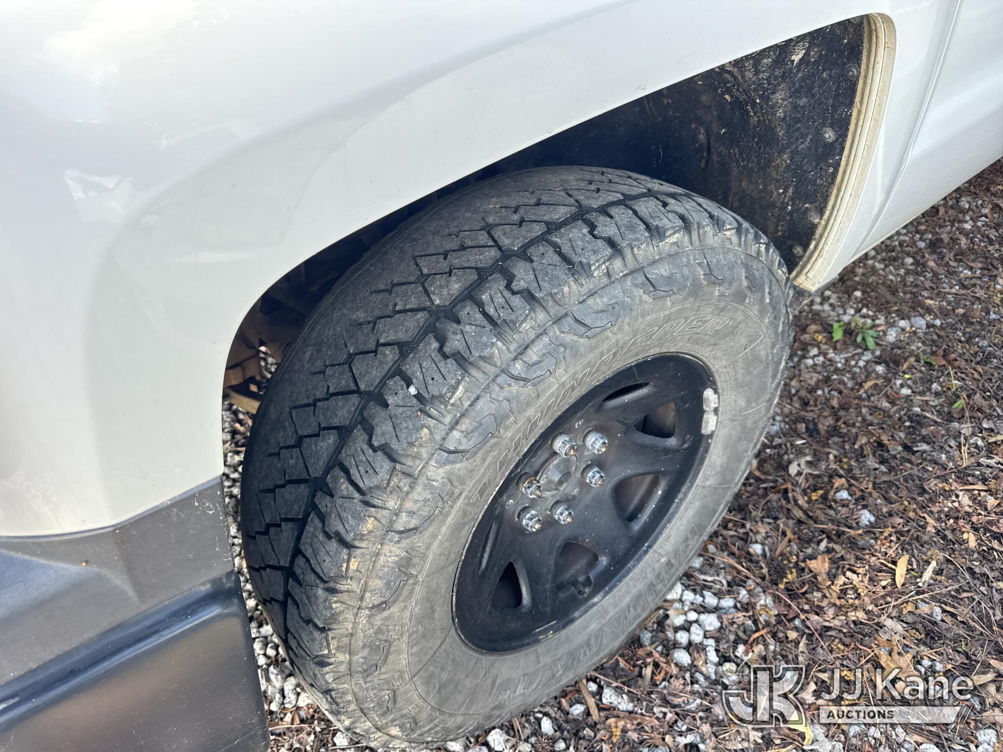 (Wakefield, VA) 2014 Chevrolet Silverado 1500 4x4 Crew-Cab Pickup Truck Not Running, Condition Unkno