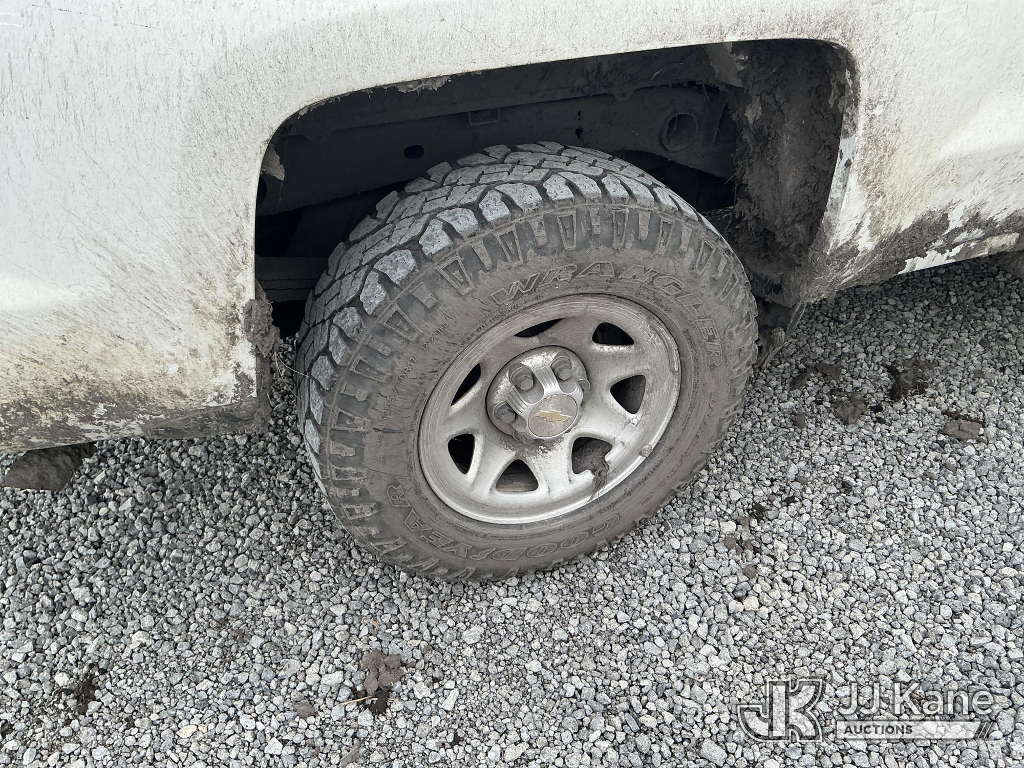(Moncks Corner, SC) 2018 Chevrolet Silverado 1500 4x4 Crew-Cab Pickup Truck Not Running, Condition U