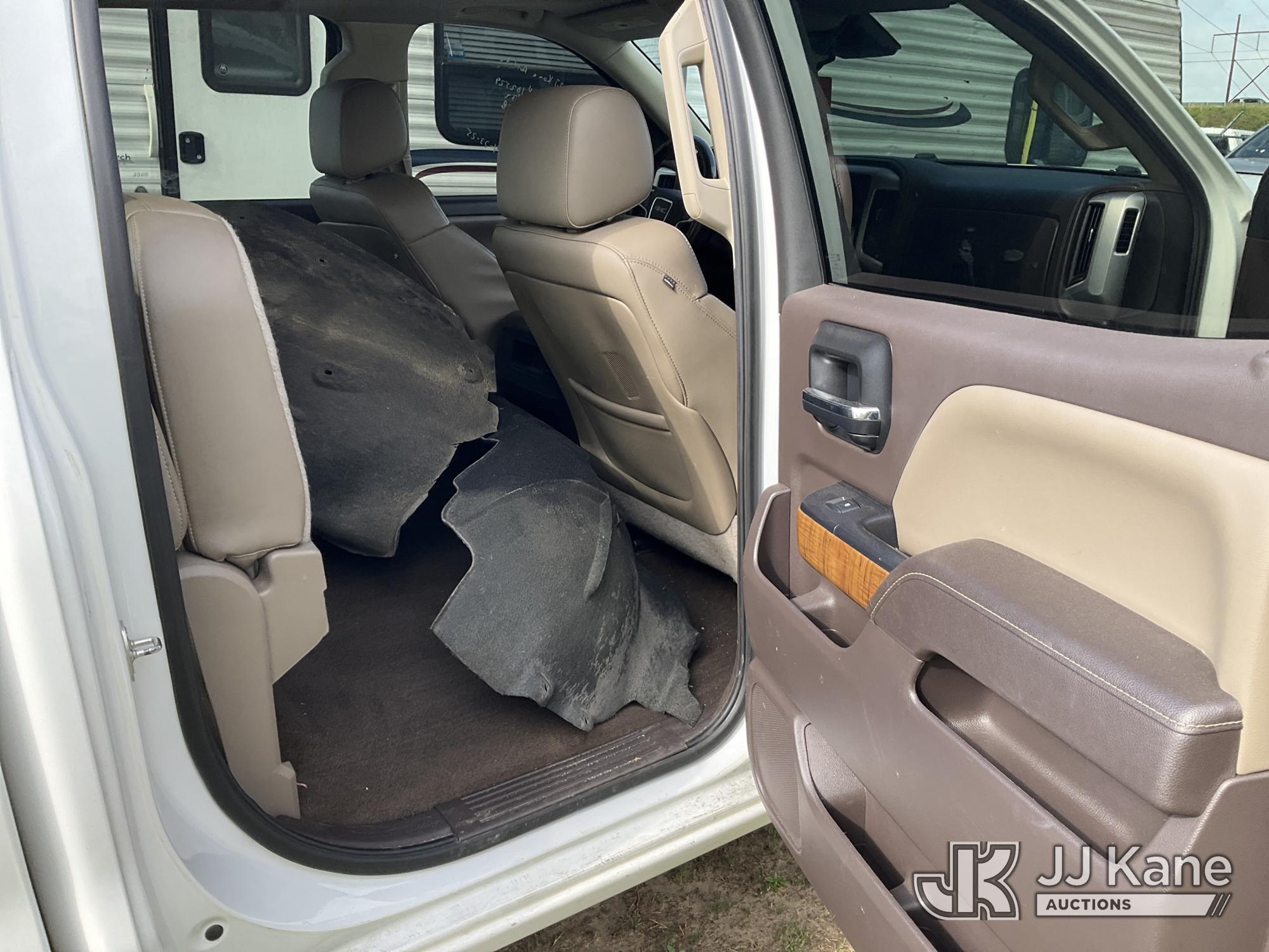 (Florence, SC) 2015 GMC Sierra 1500 4x4 Crew-Cab Pickup Truck Not Running Condition Unknown) (Parts