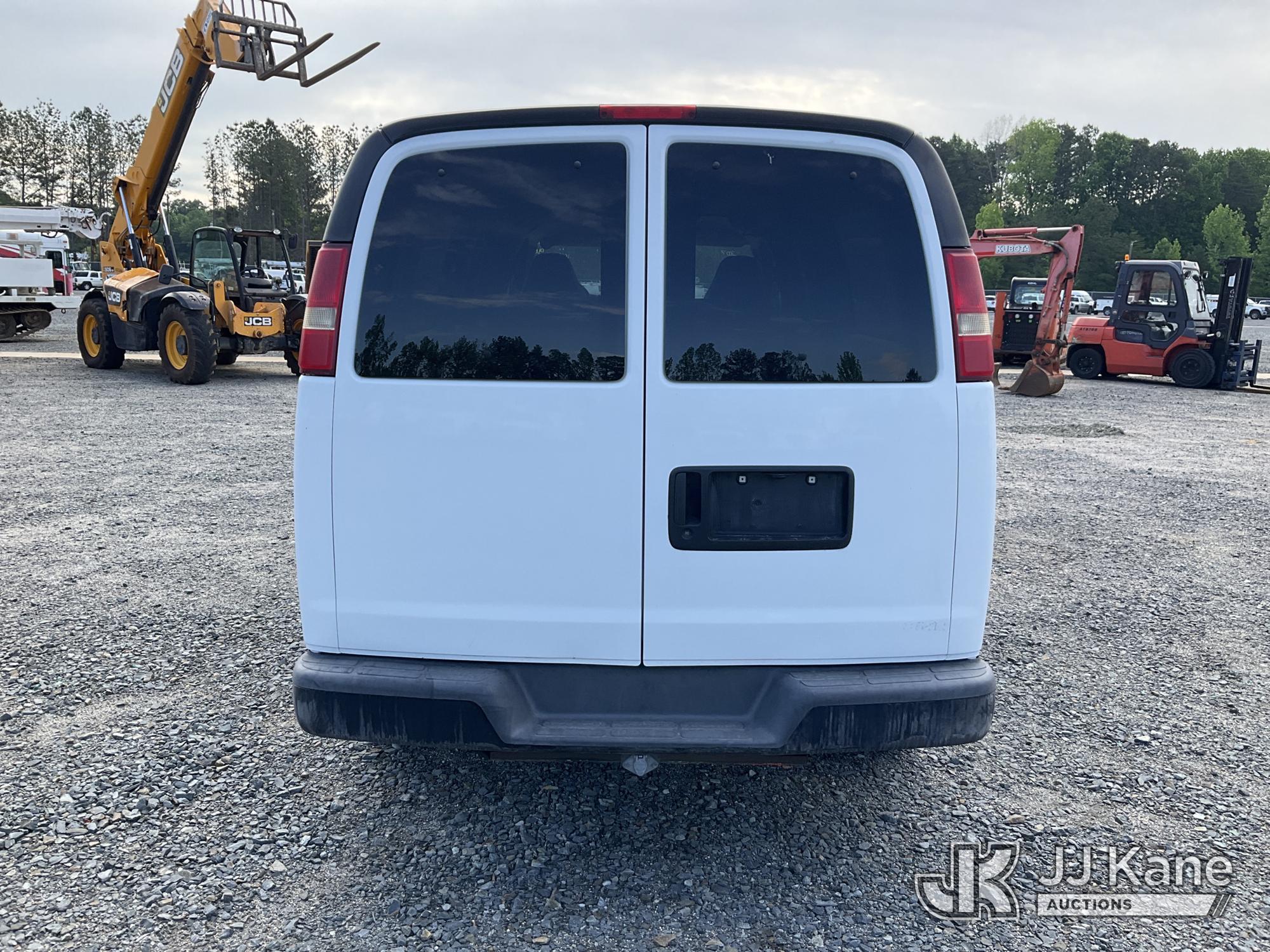 (China Grove, NC) 2007 GMC Savanna Extended Passenger Van Not Running, Condition Unknown, No CNG Fue