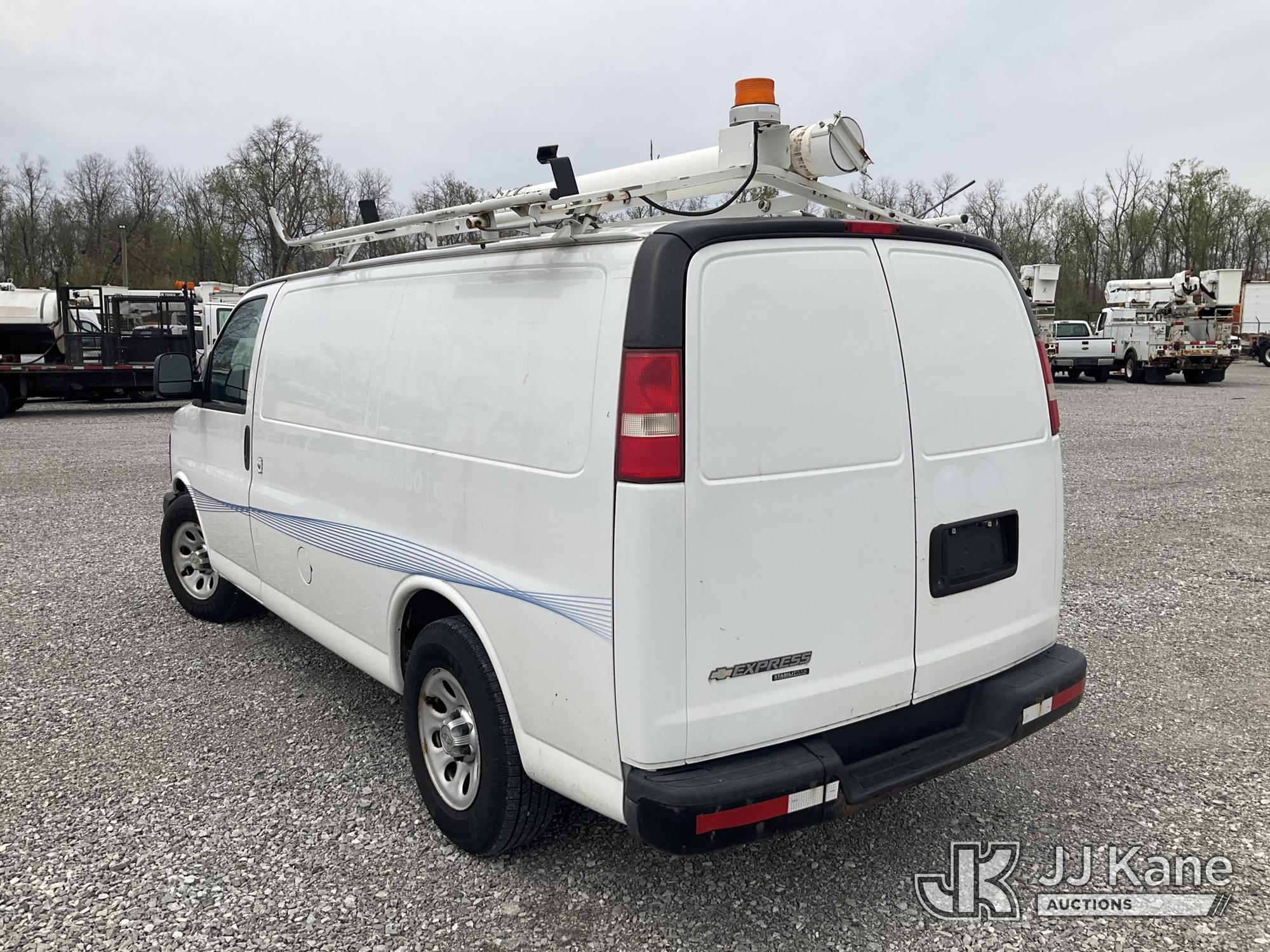 (Verona, KY) 2013 Chevrolet Express G1500 Cargo Van Runs & Moves) (Rust Damage