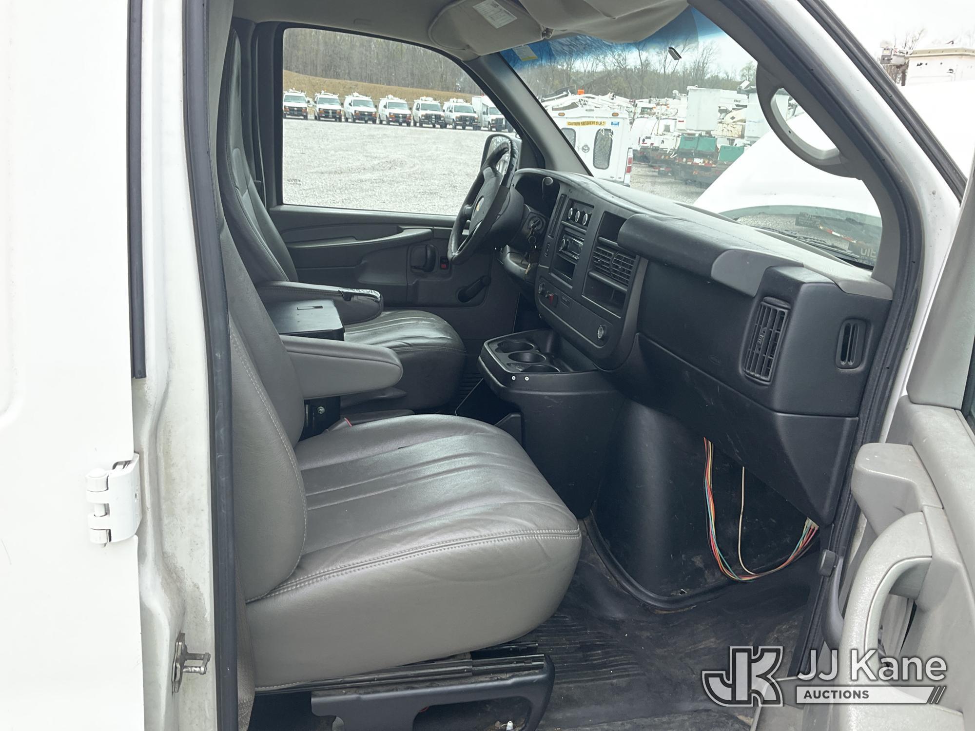 (Verona, KY) 2013 Chevrolet Express G1500 Cargo Van Runs & Moves) (Rust Damage