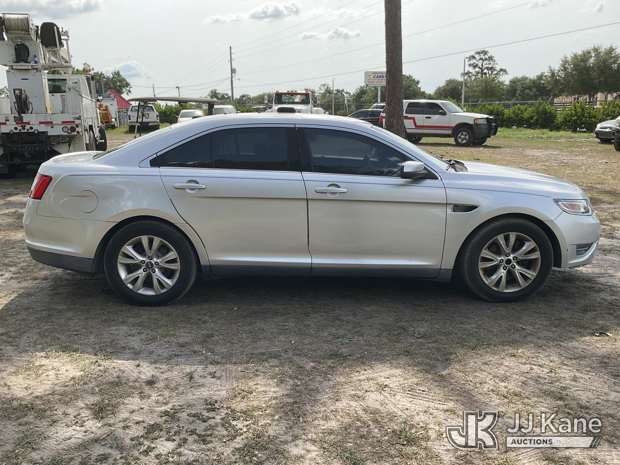 (Ocala, FL) 2012 Ford Taurus 4-Door Sedan Runs & Moves) (Jump To Start, Minor Body Damage, Paint Dam