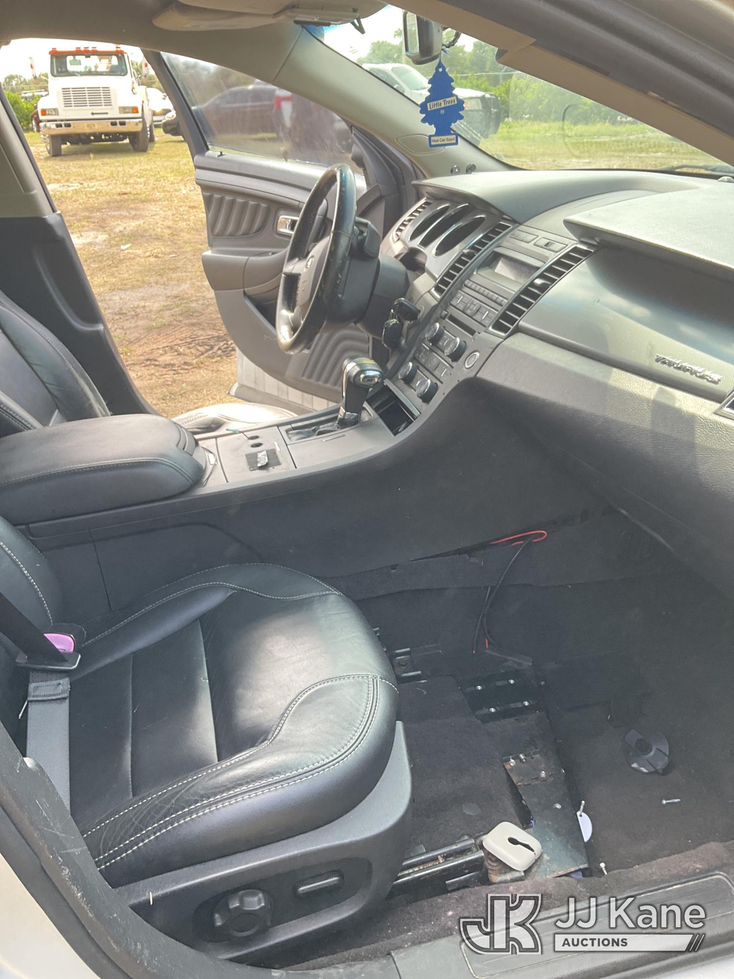 (Ocala, FL) 2012 Ford Taurus 4-Door Sedan Runs & Moves) (Jump To Start, Minor Body Damage, Paint Dam