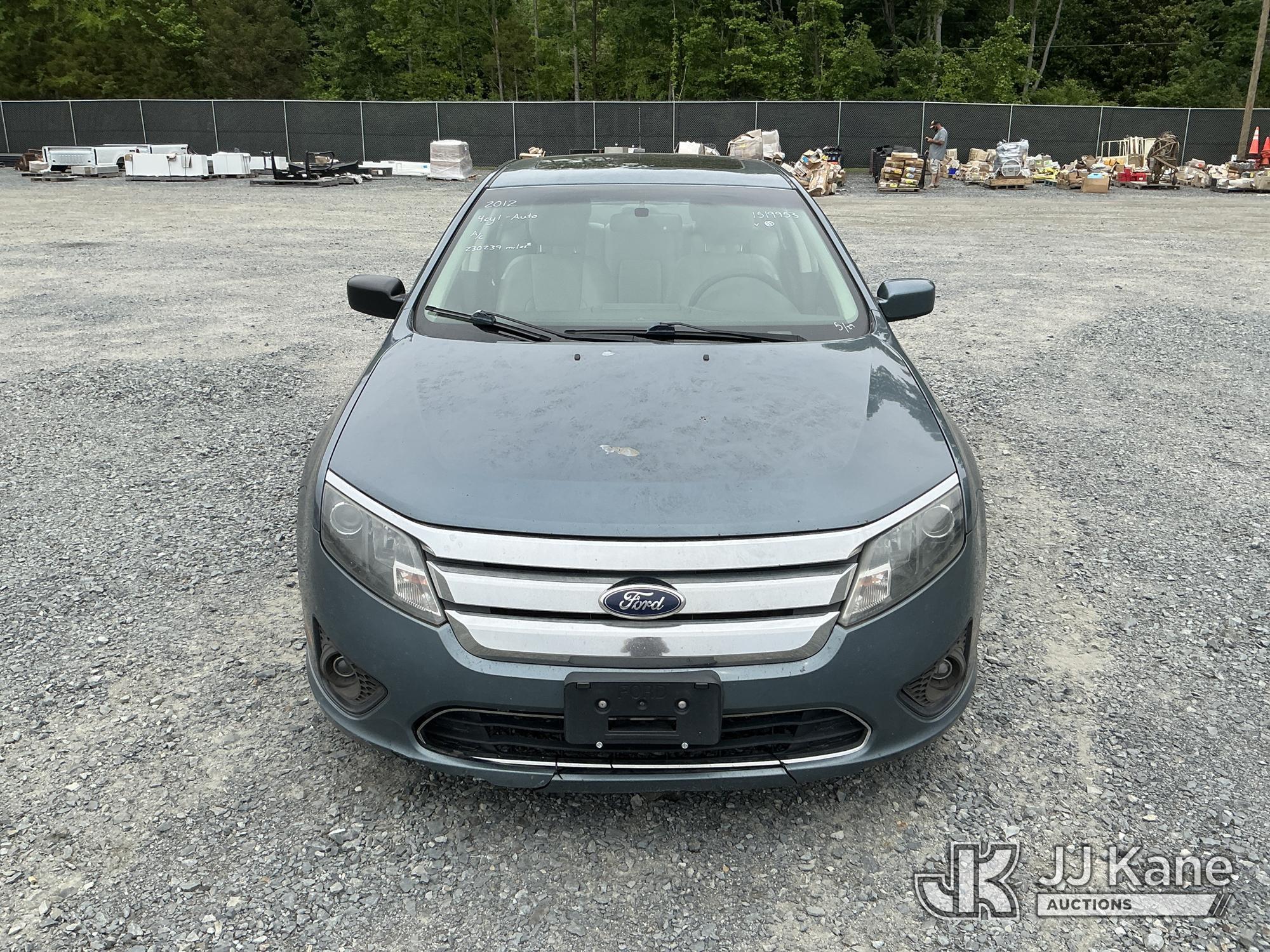 (China Grove, NC) 2012 Ford Fusion 4-Door Sedan Runs & Moves) (Paint Damage