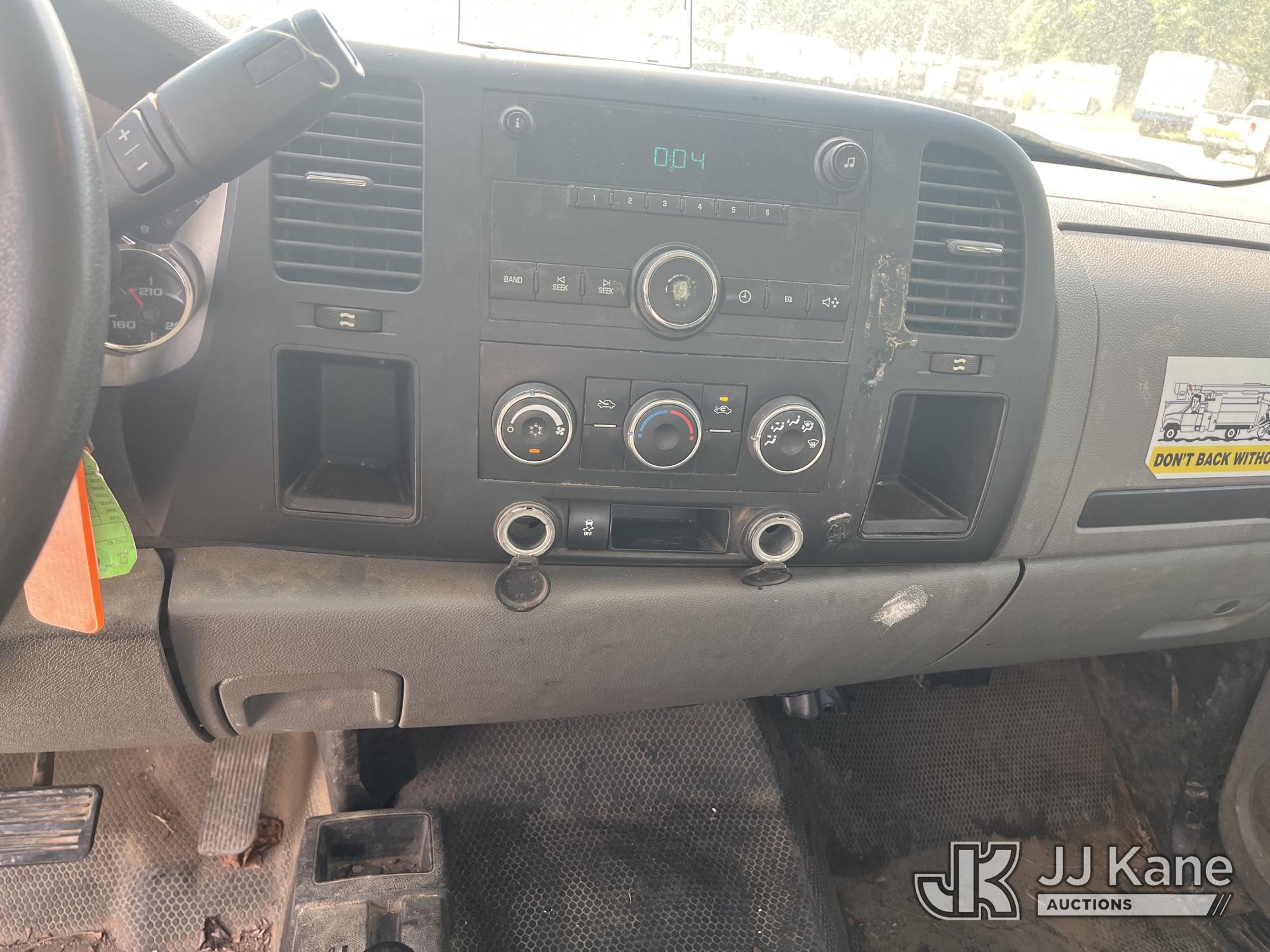(Chester, VA) 2012 Chevrolet Silverado 2500HD 4x4 Crew-Cab Pickup Truck Runs & Moves) (Engine Tick,