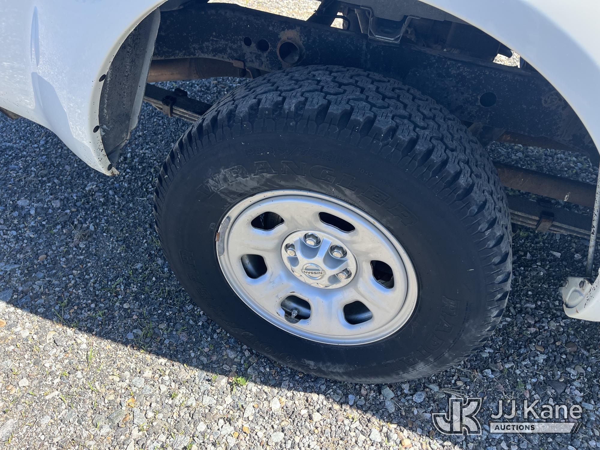 (Chester, VA) 2015 Nissan Frontier Extended-Cab Pickup Truck Runs & Moves