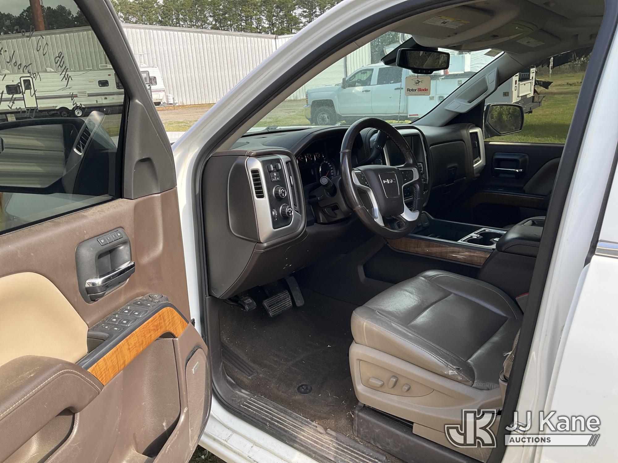 (Florence, SC) 2015 GMC Sierra 1500 4x4 Crew-Cab Pickup Truck Not Running Condition Unknown) (Parts