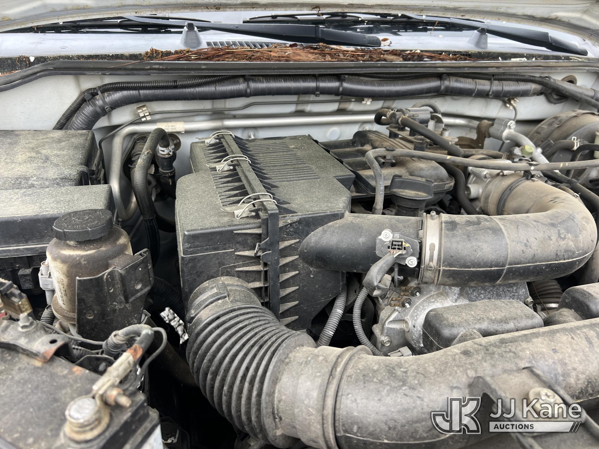 (Villa Rica, GA) 2016 Nissan Frontier Extended-Cab Pickup Truck Runs & Moves) (Check Engine Light On