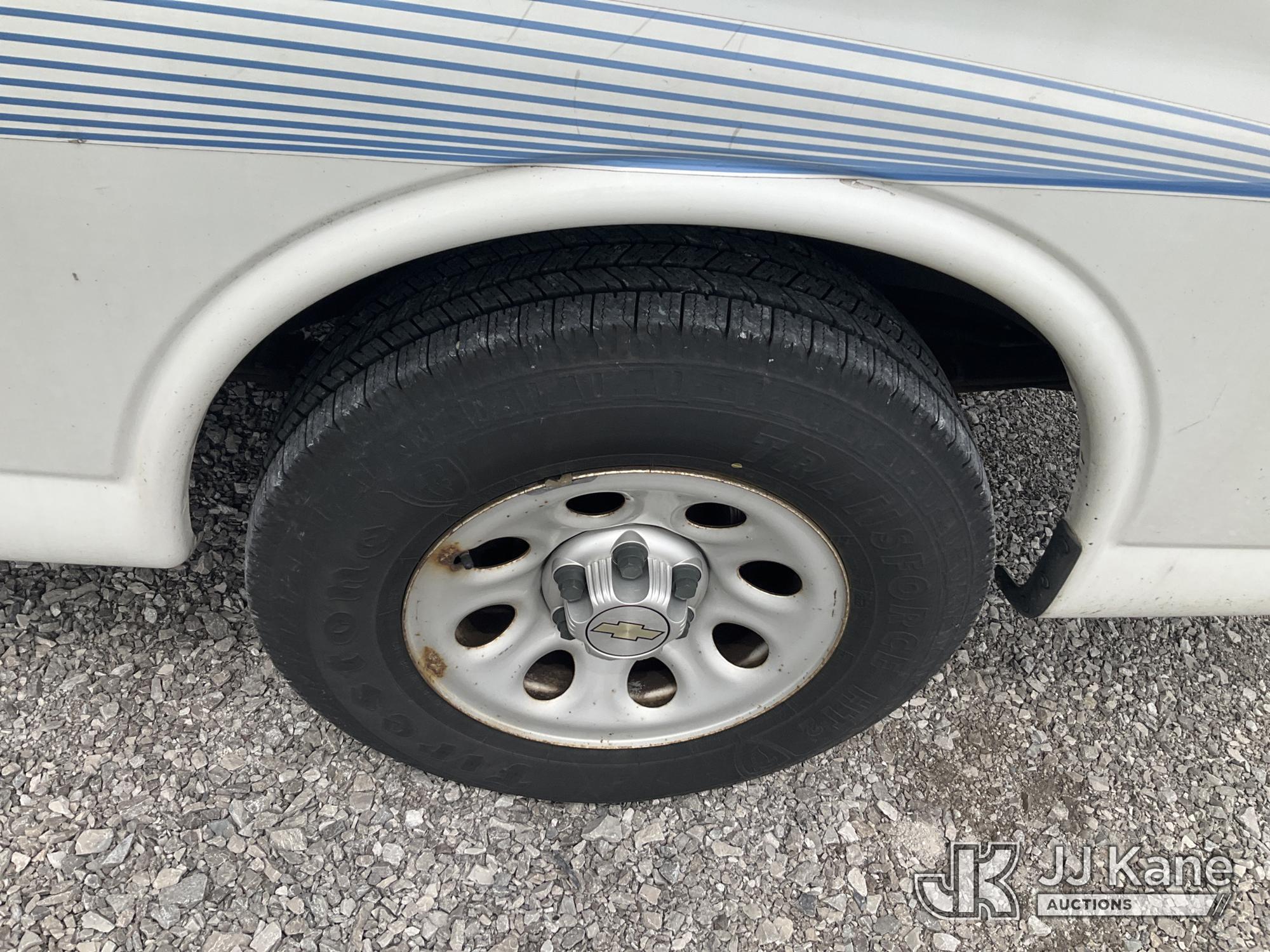 (Verona, KY) 2013 Chevrolet Express G1500 Cargo Van Runs & Moves) (Rust Damage