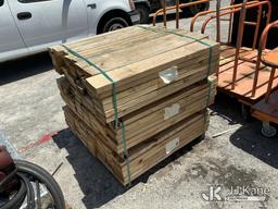 (Tampa, FL) Lot of Wood Size 2"x6"x3' (Condition Unknown ) NOTE: This unit is being sold AS IS/WHERE