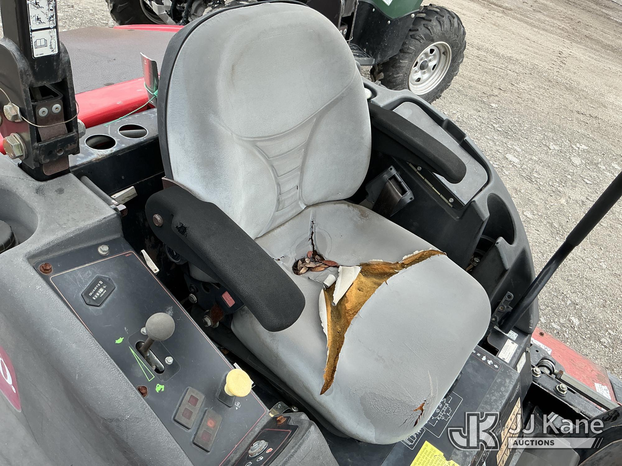 (Tampa, FL) 2014 Toro 7210 Mower Hillsborough County BOCC Unit)(Not Running, Condition Unknown) ( Bo