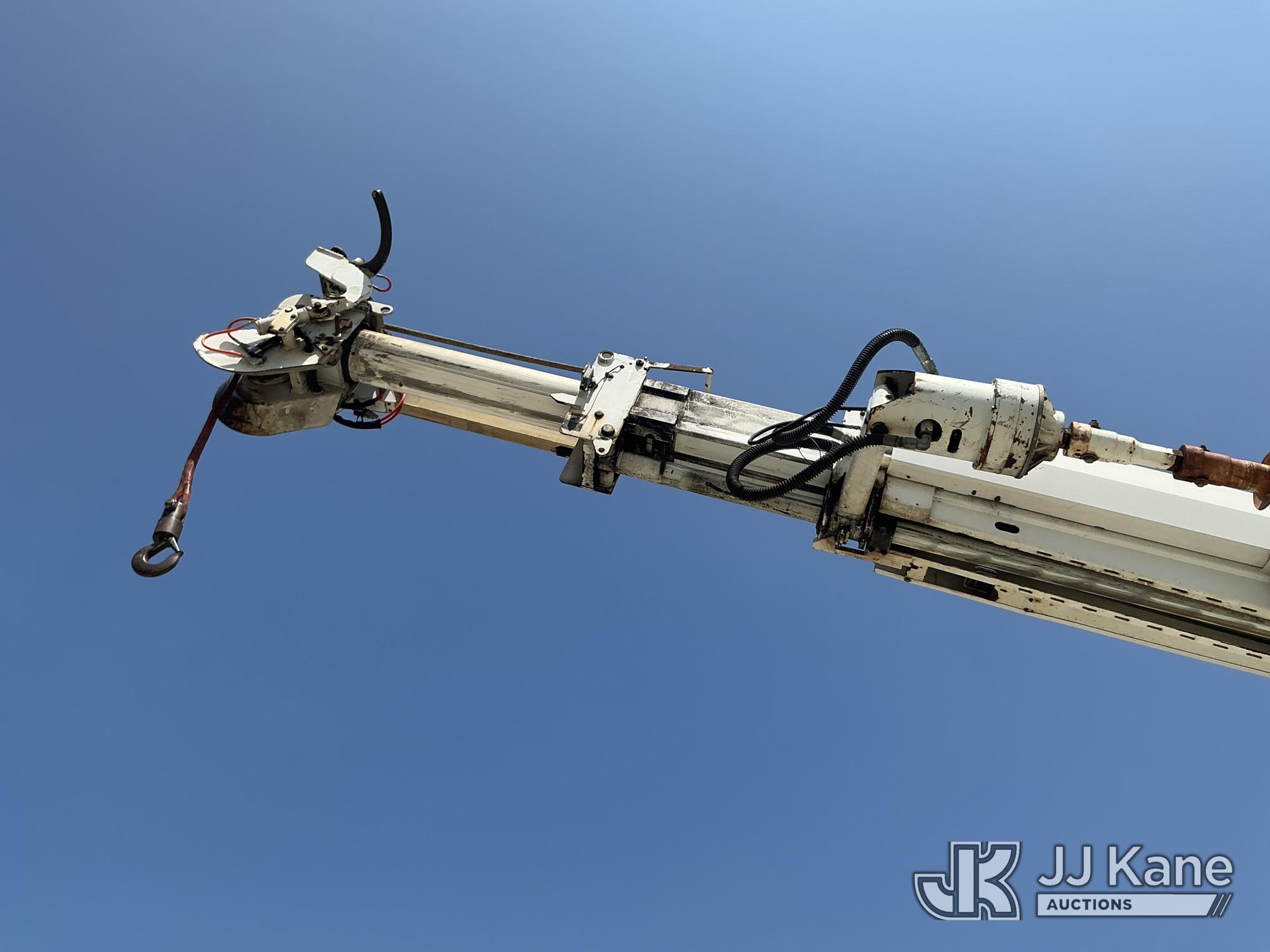 (Columbia, SC) Altec DM47-TR, Digger Derrick rear mounted on 2007 International 7300 4x4 Utility Tru