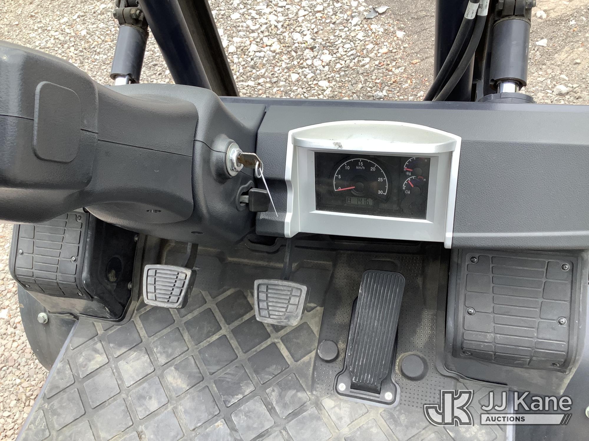 (Graysville, AL) 2018 Doosan G35C-7 Pneumatic Tired Forklift Runs, Moves & Operates) (Minor Body Dam