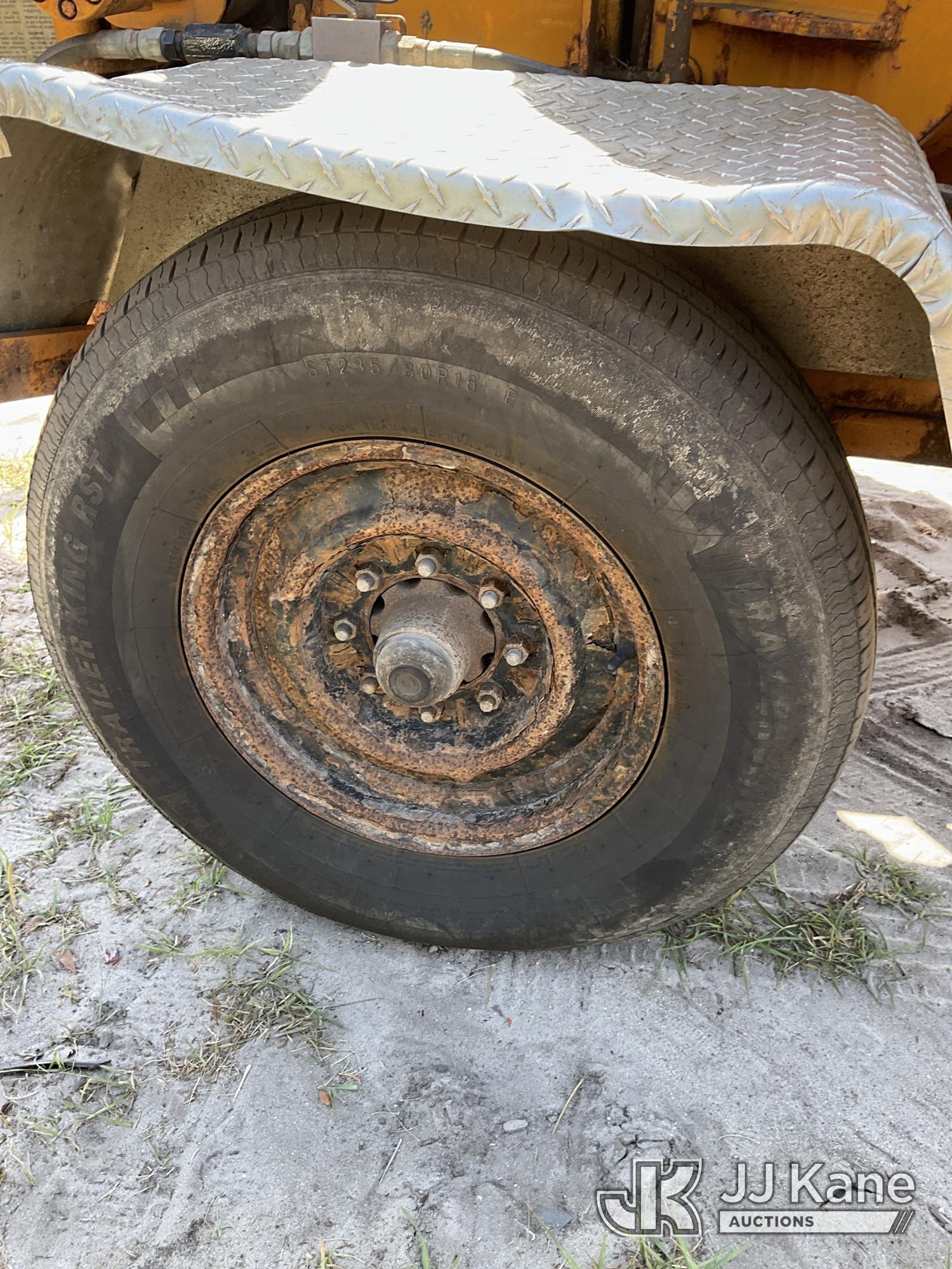 (Ocala, FL) 2018 Bandit 200UC Chipper (12in Disc), trailer mtd. Runs) (Towable, Rust/Body Damage