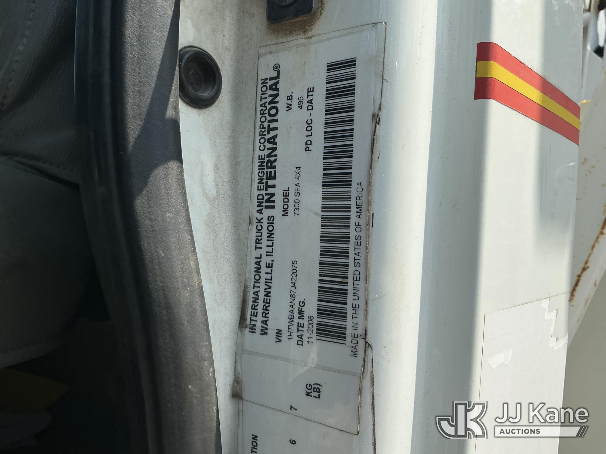 (Columbia, SC) Altec DM47-TR, Digger Derrick rear mounted on 2007 International 7300 4x4 Utility Tru