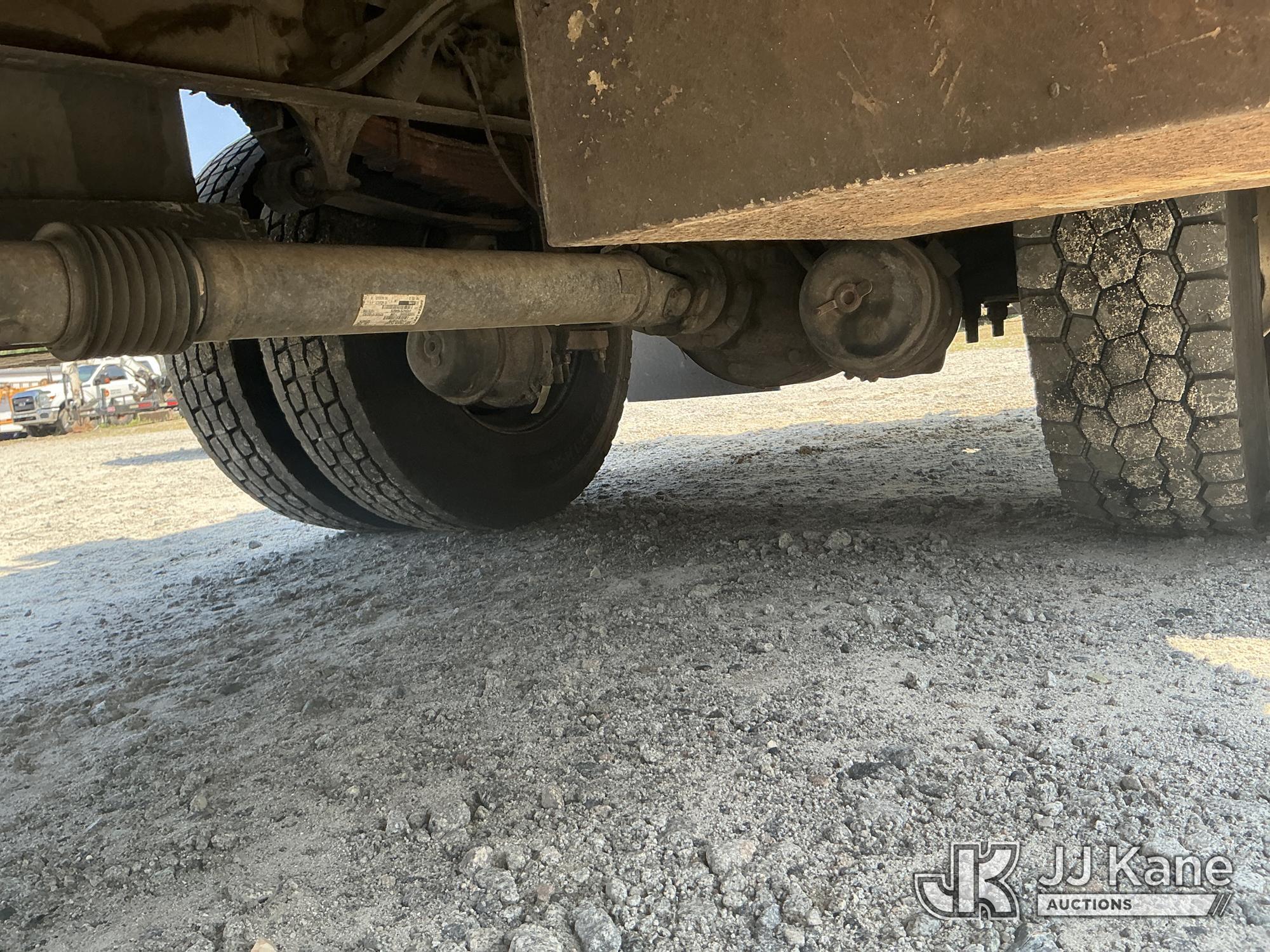 (Columbia, SC) Altec DM47-TR, Digger Derrick rear mounted on 2007 International 7300 4x4 Utility Tru