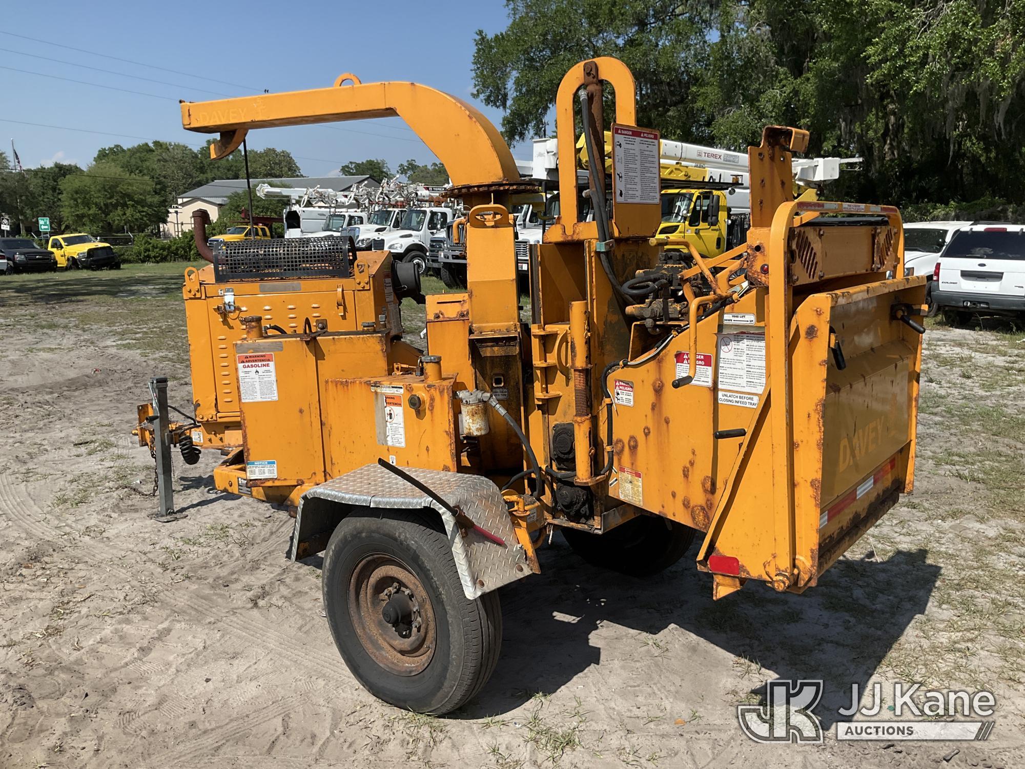 (Ocala, FL) 2018 Bandit 200UC Chipper (12in Disc), trailer mtd. Runs) (Towable, Rust/Body Damage