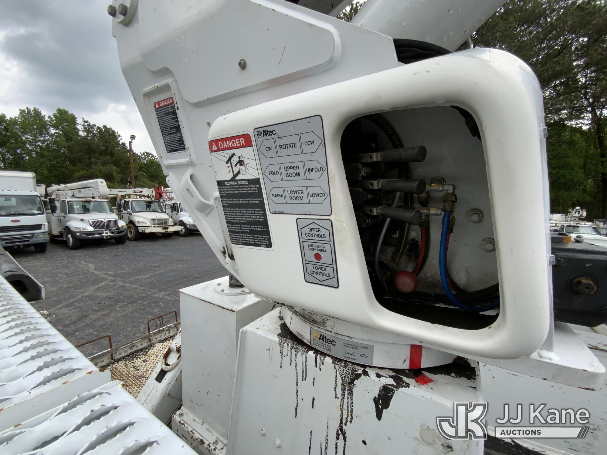 (Graysville, AL) Altec AM855-MH, Over-Center Material Handling Bucket Truck rear mounted on 2015 Fre