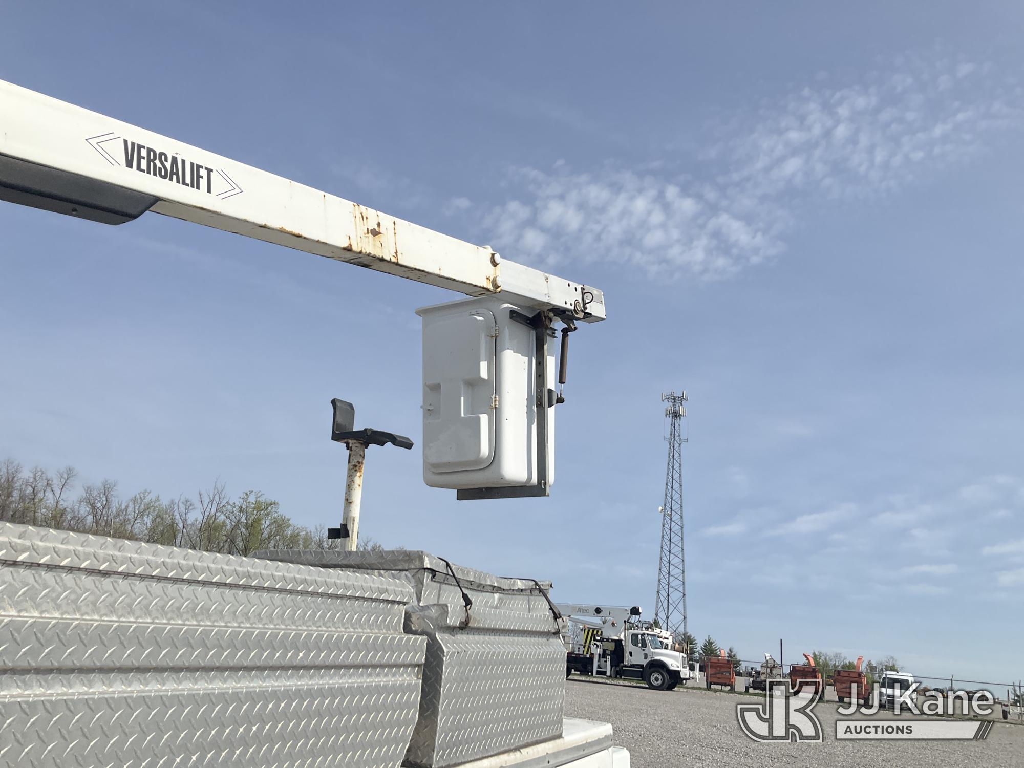 (Verona, KY) Versalift TEL29NE, Telescopic Non-Insulated Bucket Truck mounted behind cab on 2011 For