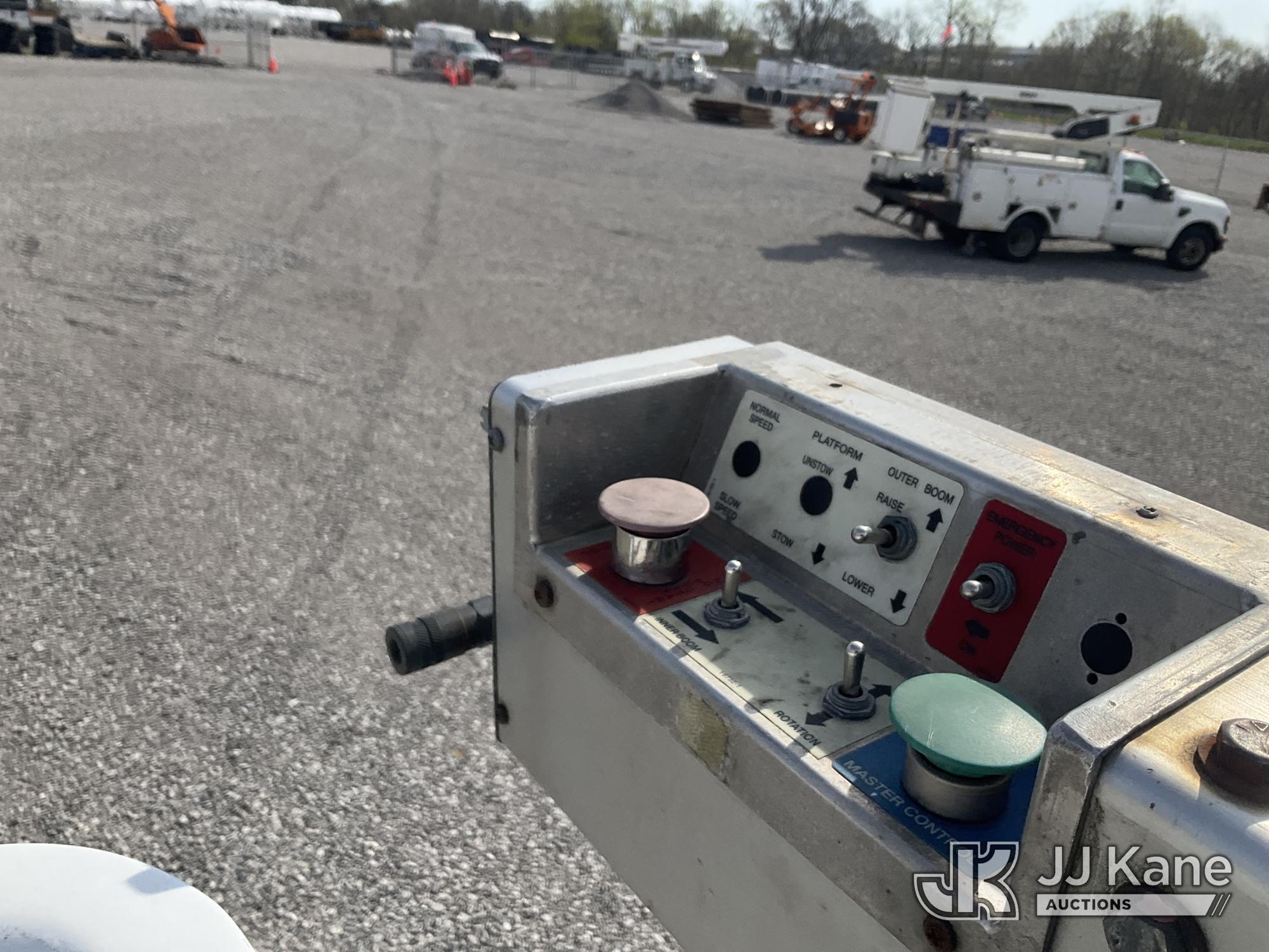 (Verona, KY) Versalift TEL29NE, Telescopic Non-Insulated Bucket Truck mounted behind cab on 2011 For