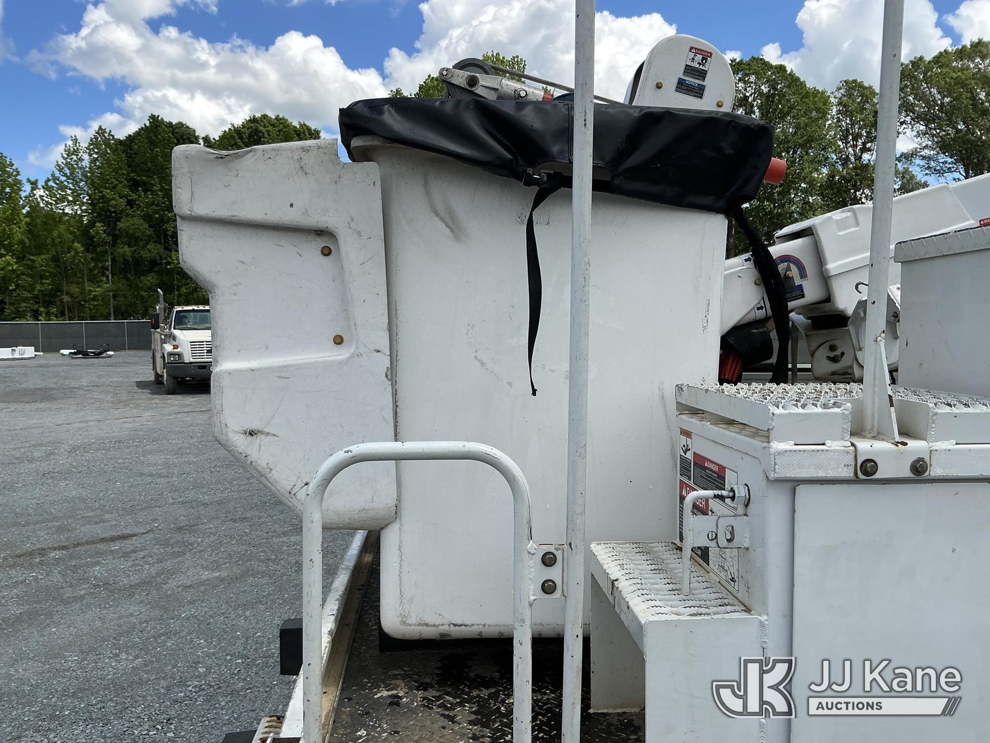 (China Grove, NC) Altec AT40-MH, Articulating & Telescopic Material Handling Bucket Truck mounted be