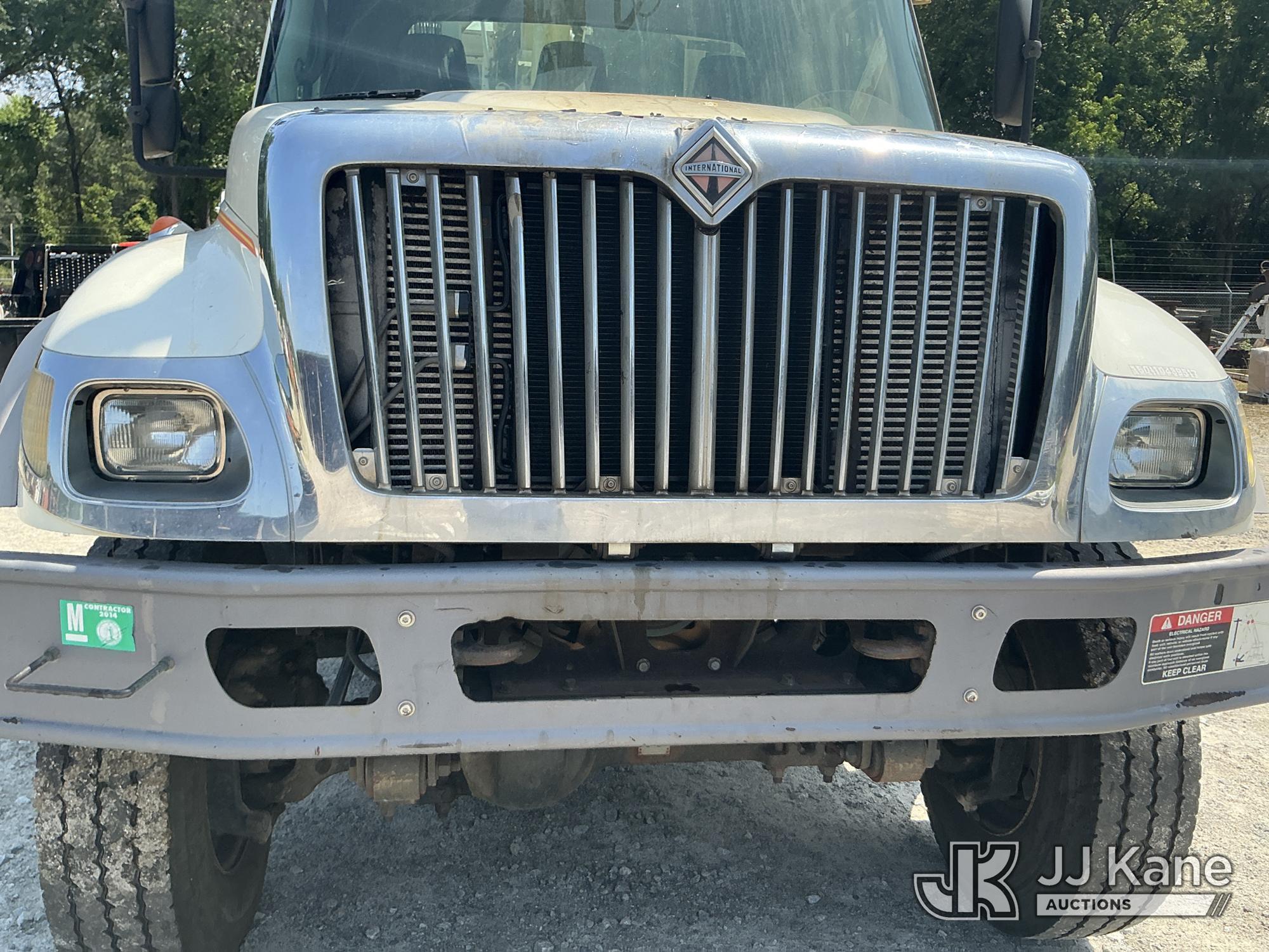 (Columbia, SC) Altec DM47-TR, Digger Derrick rear mounted on 2007 International 7300 4x4 Utility Tru