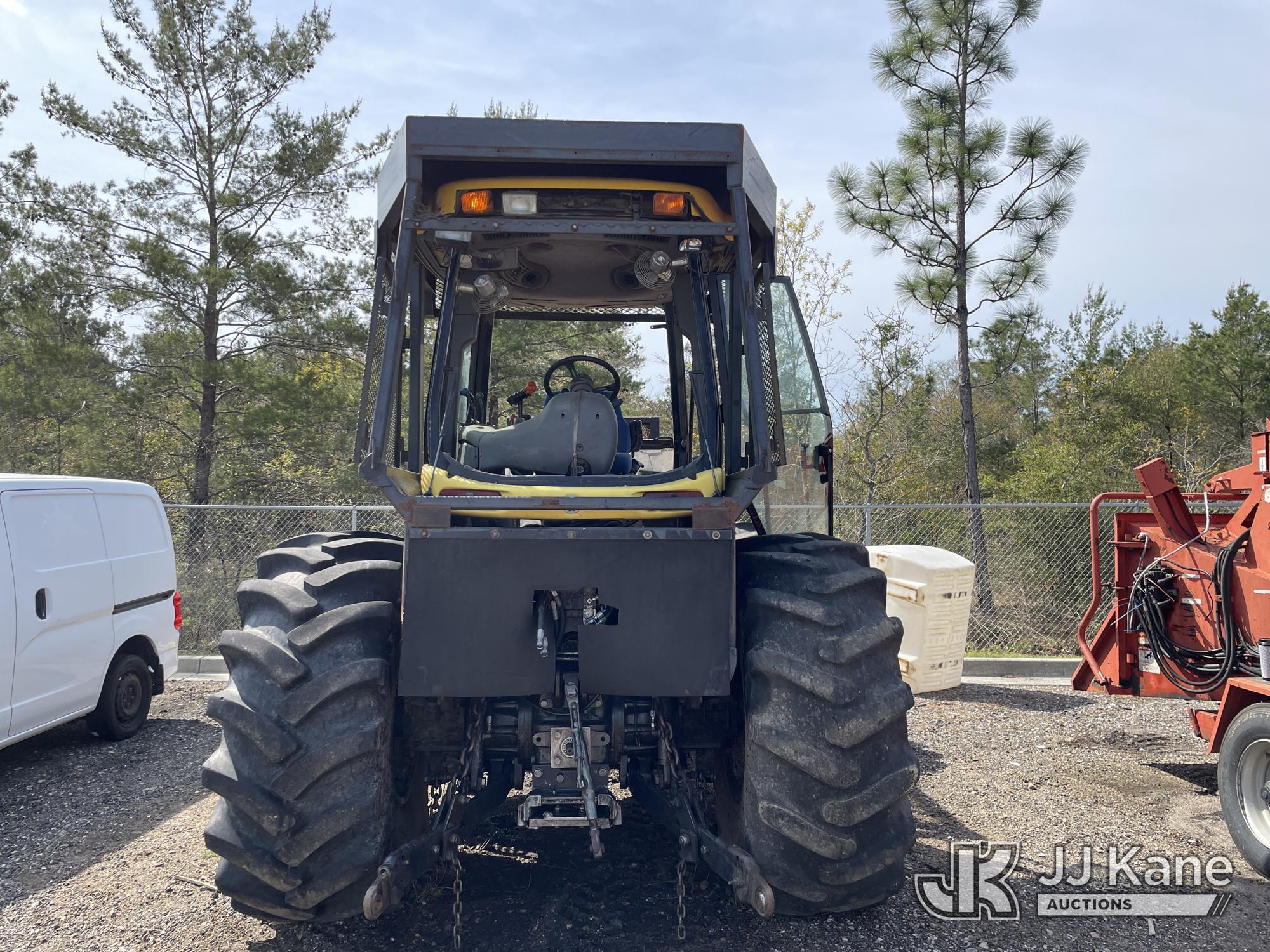 (Defuniak Springs, FL) 2014 New Holland TV6070 4x4 Utility Tractor, (Utility Owned) Runs & Operates,