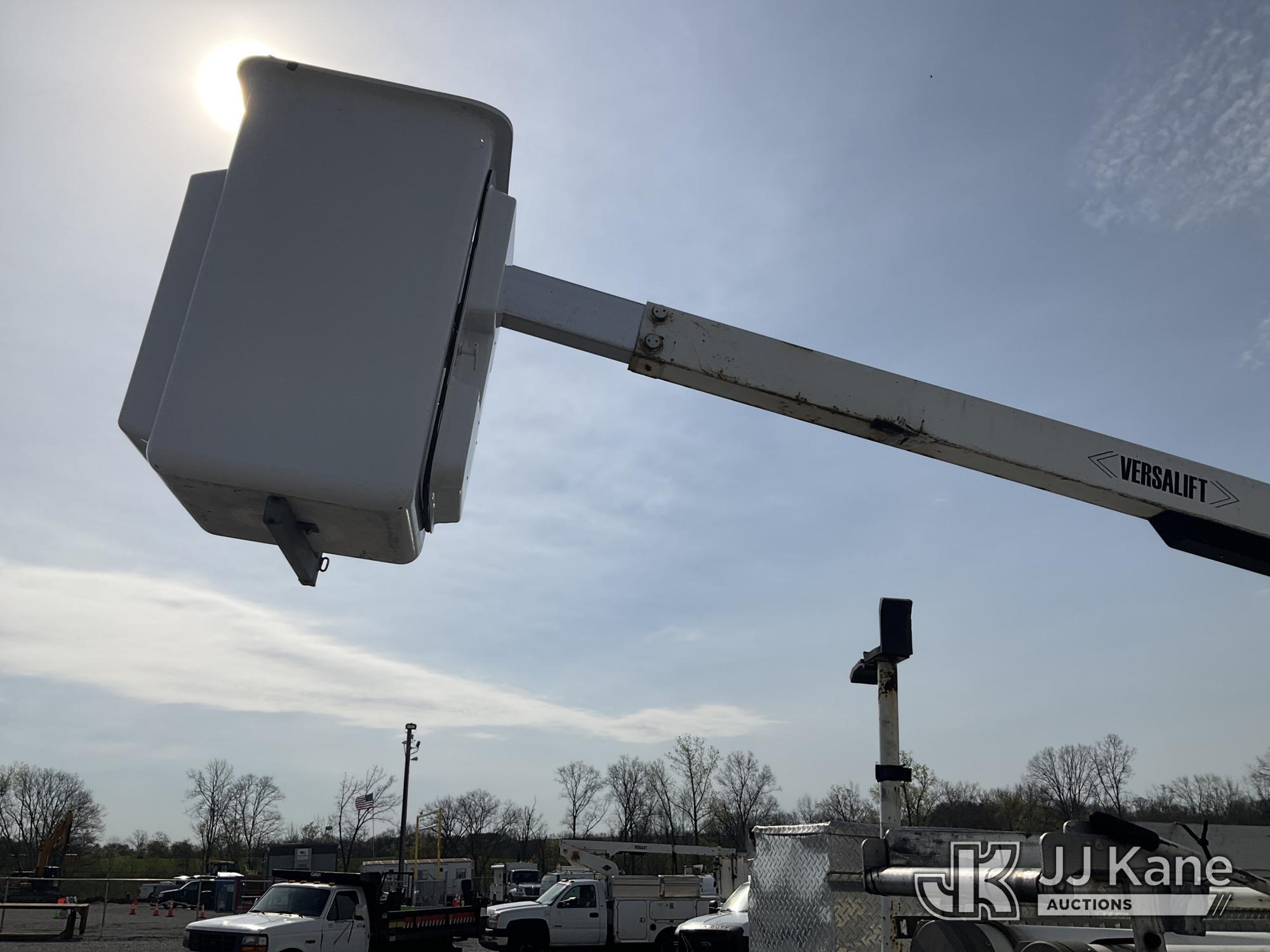 (Verona, KY) Versalift TEL29NE, Telescopic Non-Insulated Bucket Truck mounted behind cab on 2011 For