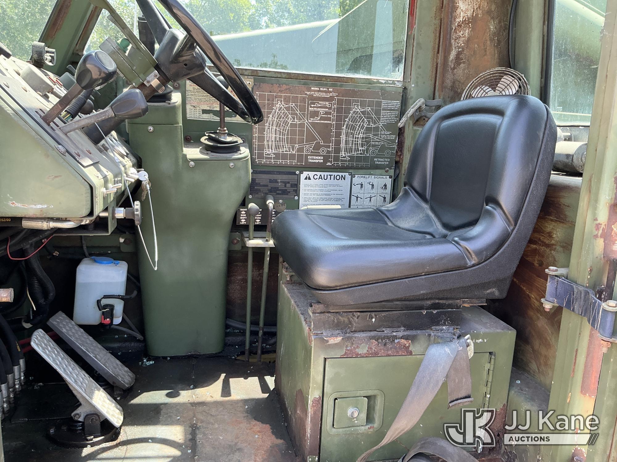 (Tampa, FL) Lull Corp. MLULL 10K Rough Terrain Telescopic Forklift Runs, Moves & Operates )( Paint,