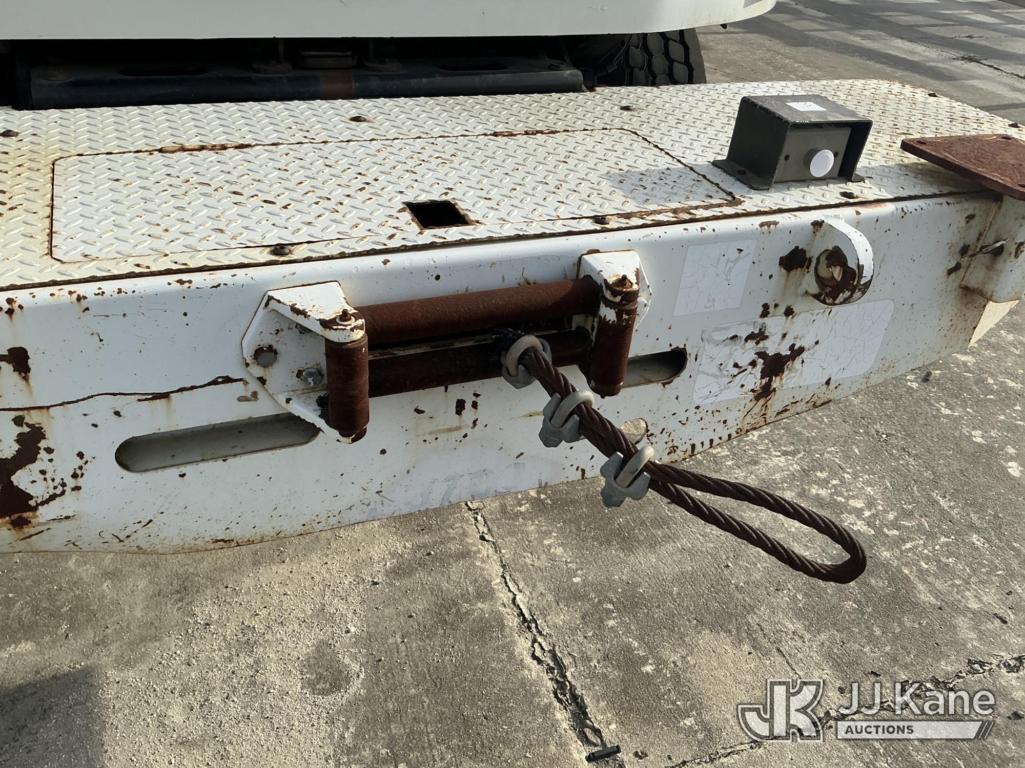 (Moncks Corner, SC) Altec AH100, Articulating & Telescopic Material Handling Bucket Truck rear mount