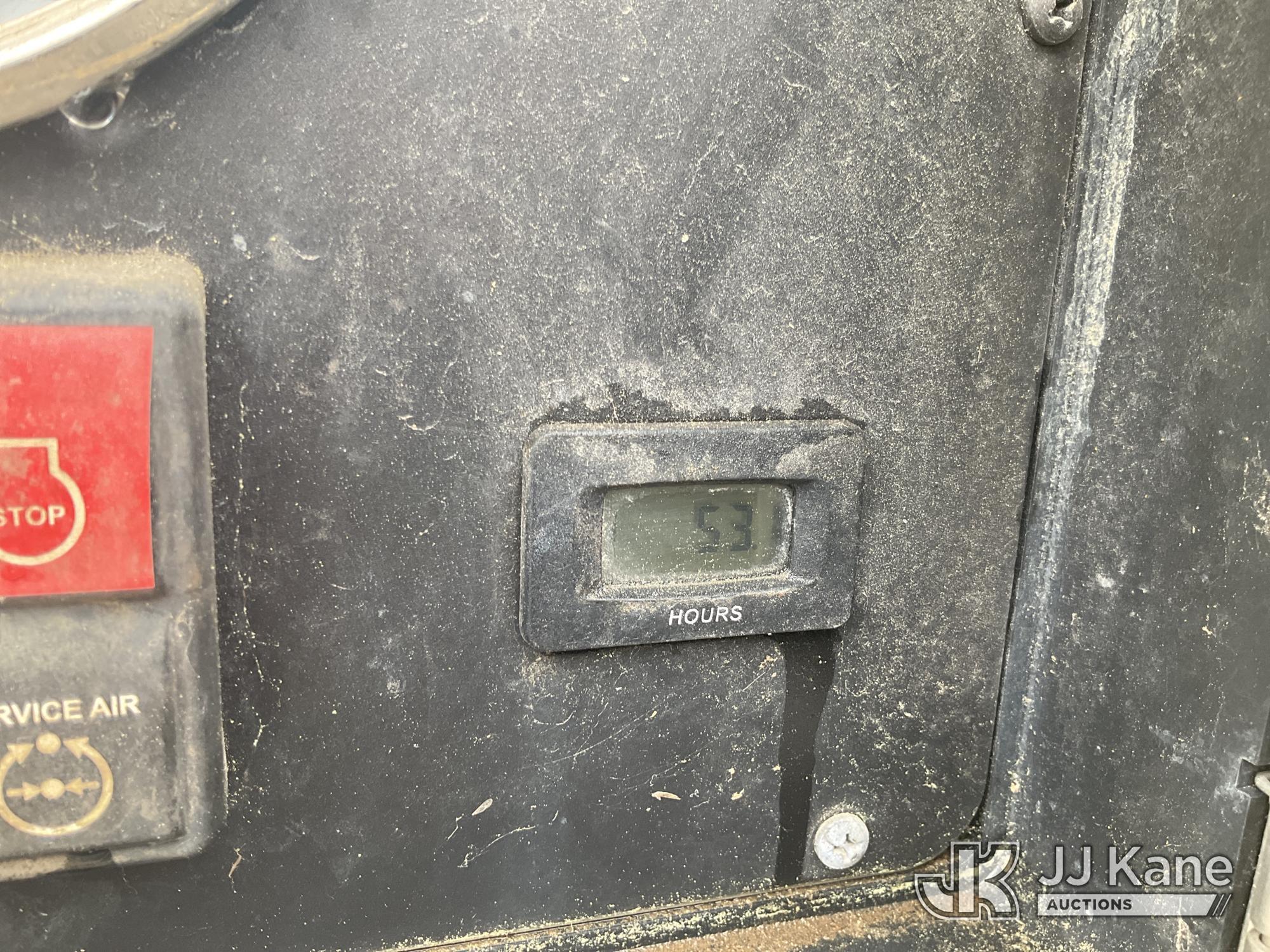 (Villa Rica, GA) 2016 Doosan P185WDZ-T4F Portable Air Compressor Runs & Makes Air) (Jump To Start
