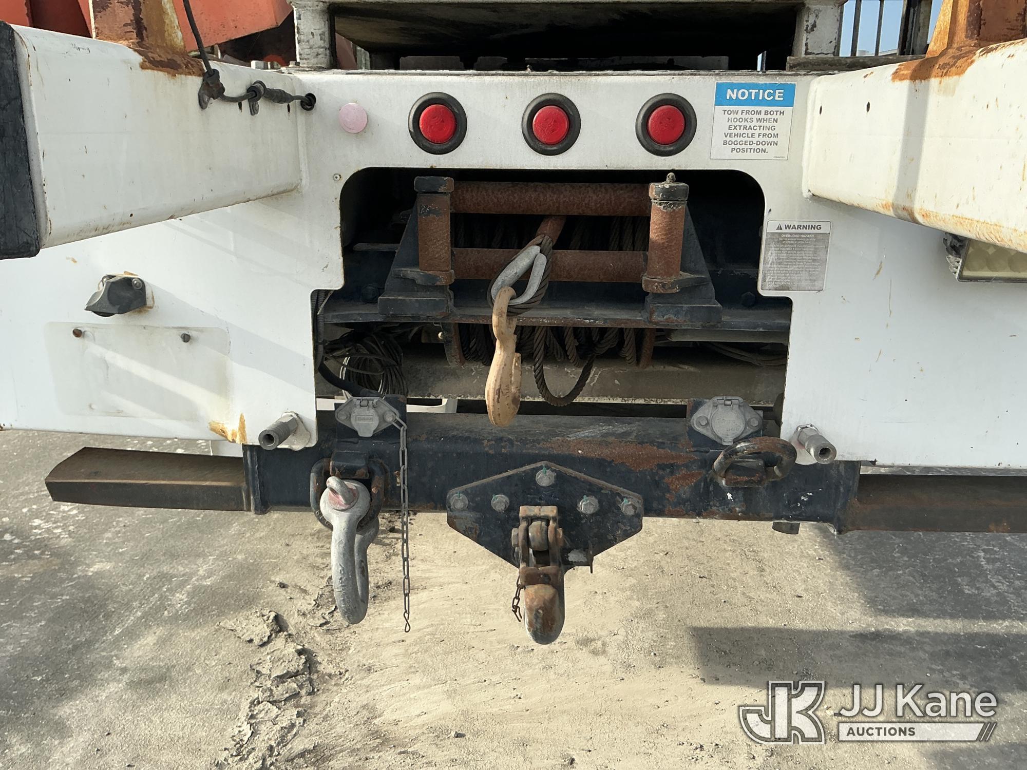(Moncks Corner, SC) Altec AH100, Articulating & Telescopic Material Handling Bucket Truck rear mount