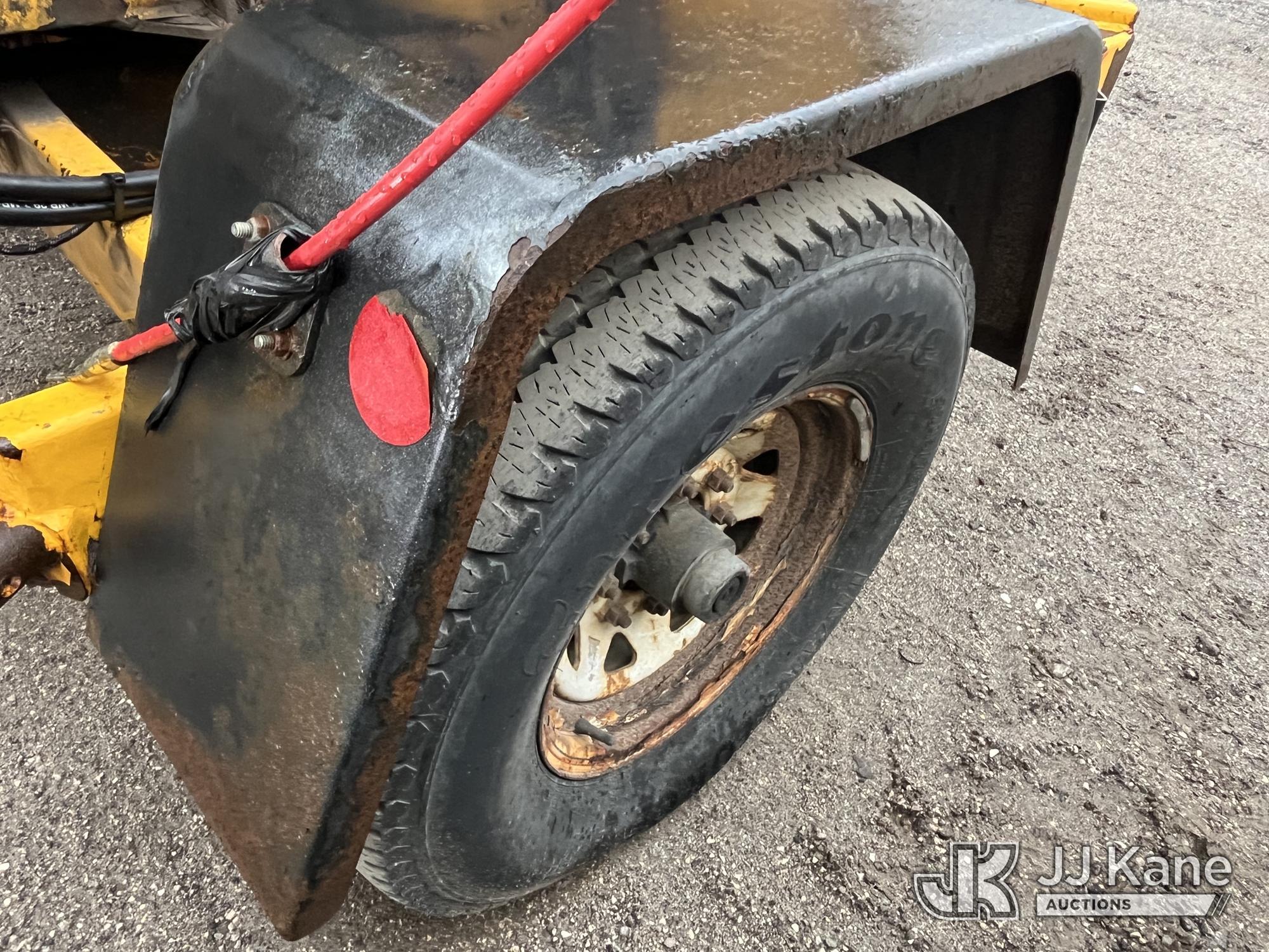 (Tampa, FL) 2016 Altec DC1317 Chipper (13in Disc) Not Running, Condition Unknown) (Body Damage, Rust
