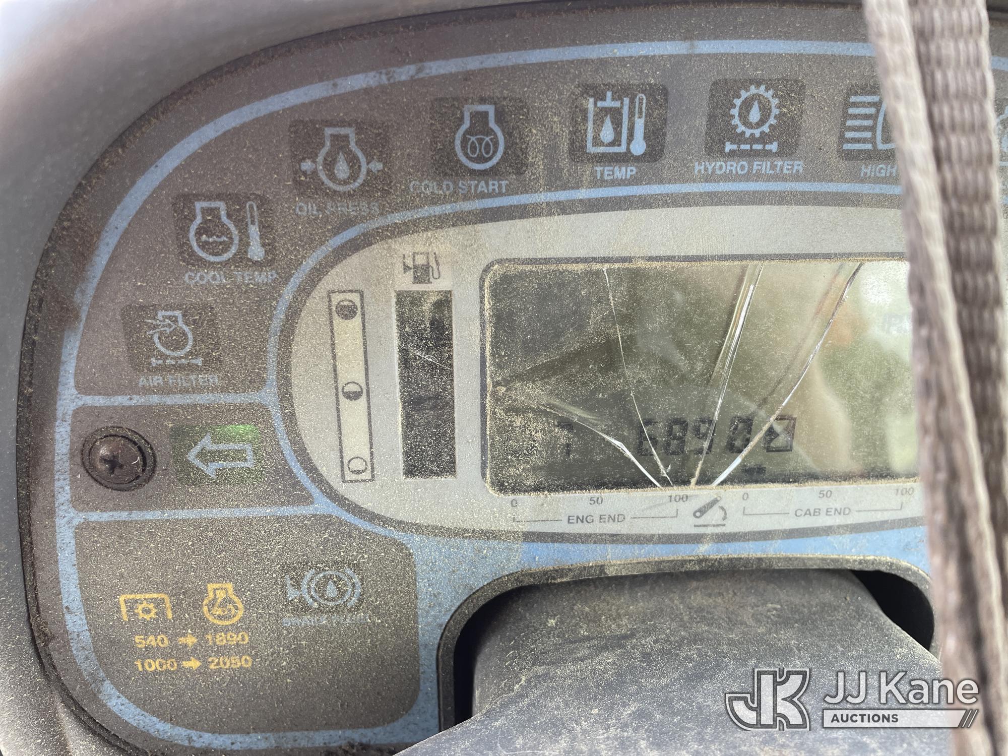 (Defuniak Springs, FL) 2014 New Holland TV6070 4x4 Utility Tractor, (Utility Owned) Runs & Operates,