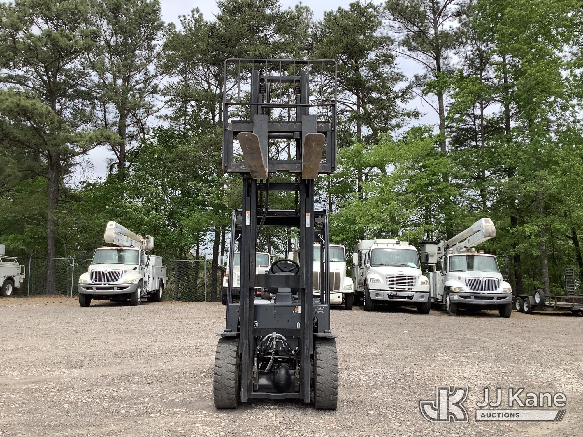 (Graysville, AL) 2018 Doosan G35C-7 Pneumatic Tired Forklift Runs, Moves & Operates) (Minor Body Dam