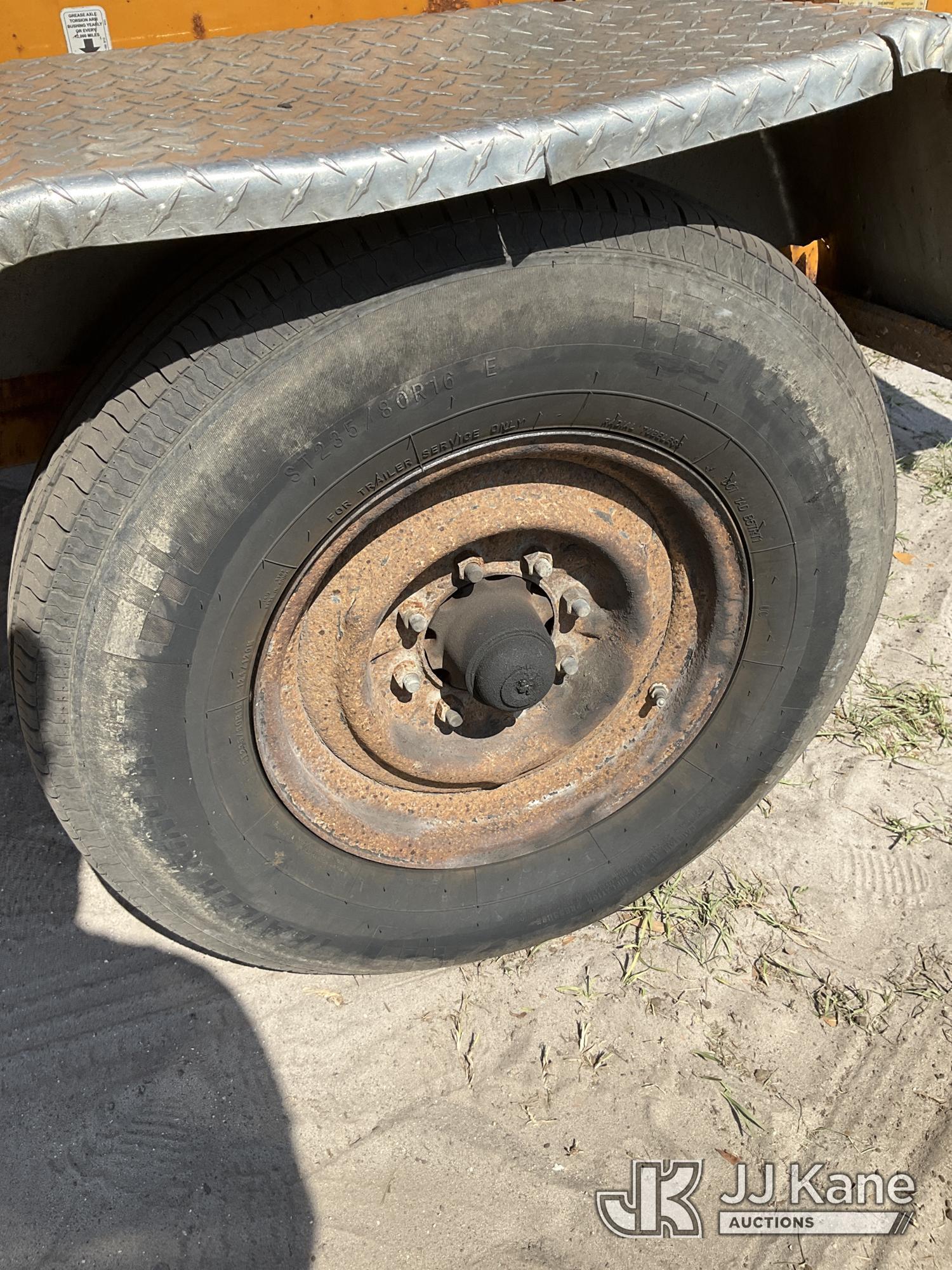 (Ocala, FL) 2018 Bandit 200UC Chipper (12in Disc), trailer mtd. Runs) (Towable, Rust/Body Damage