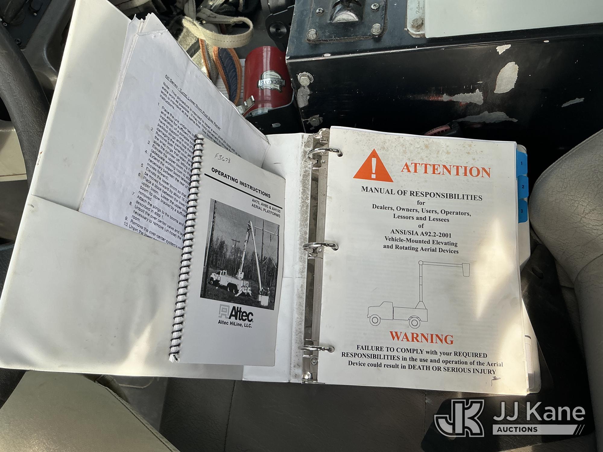 (Moncks Corner, SC) Altec AH100, Articulating & Telescopic Material Handling Bucket Truck rear mount